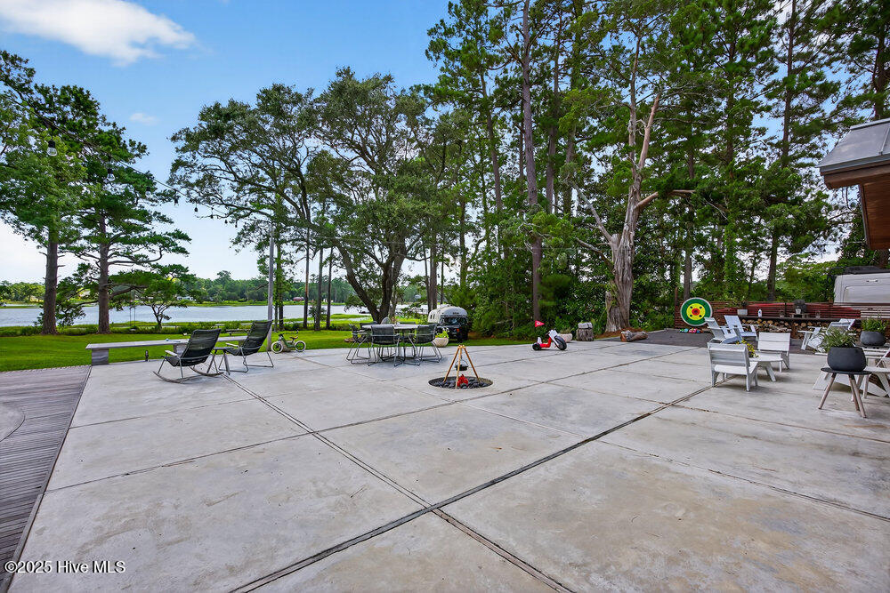 2425 Alford Landing Drive Property Photo 34