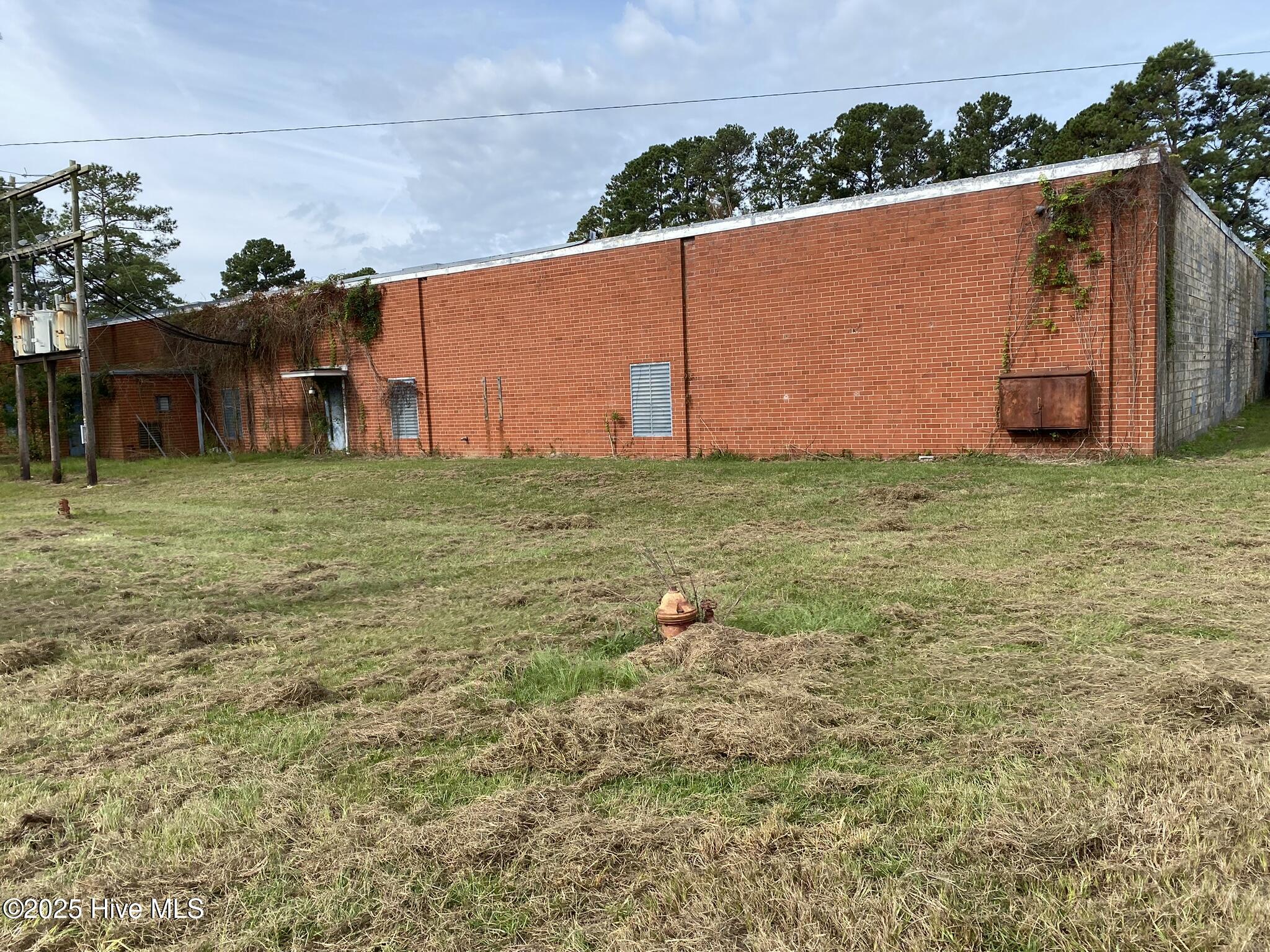 523 Flitter Hill Road Property Photo 6