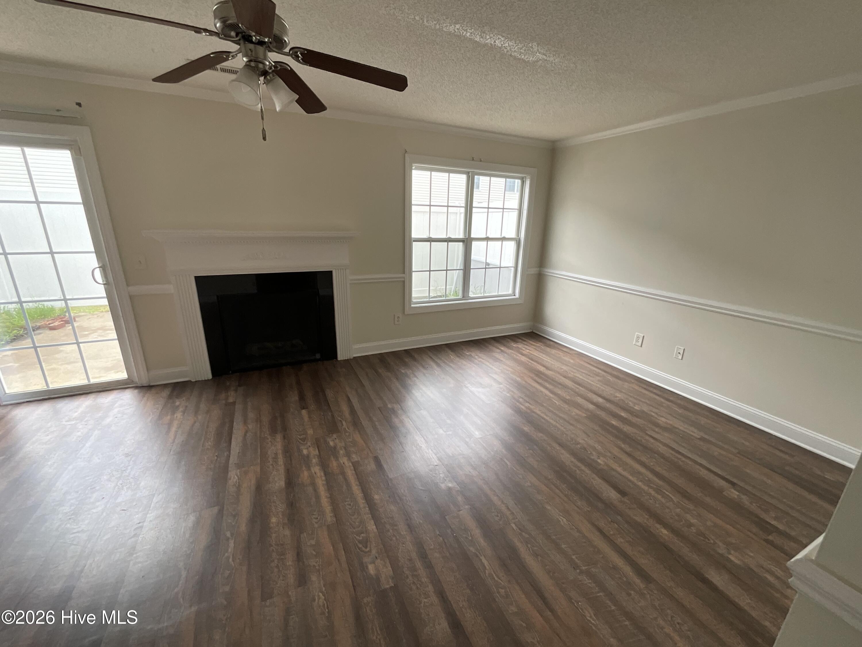 4243 Dudleys Grant Drive E Property Photo 11