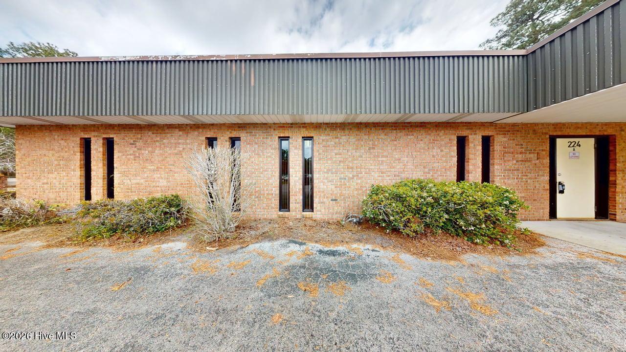 224 Memorial Drive A Property Photo 4