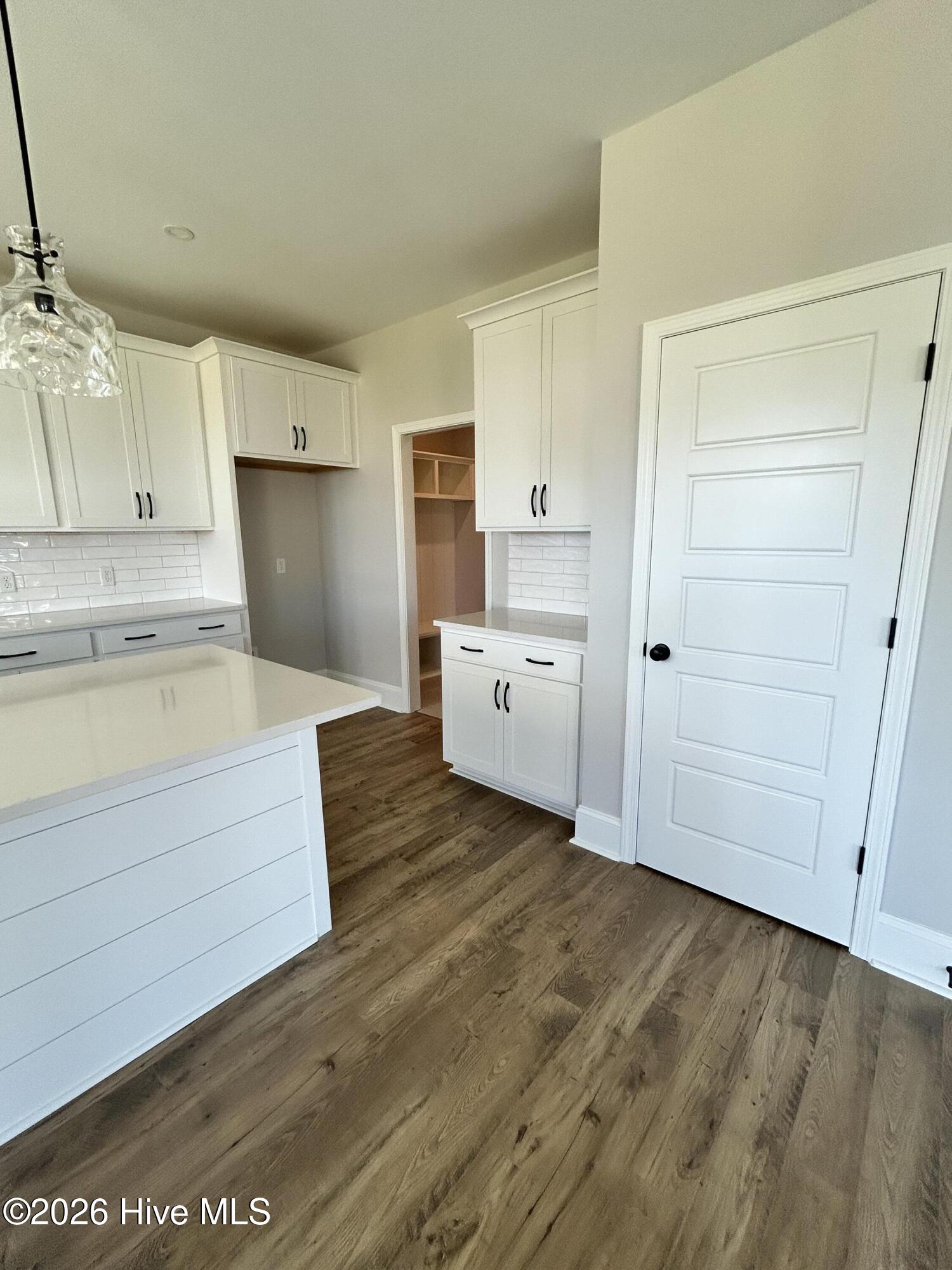 3120 Gresham Place Property Photo 3