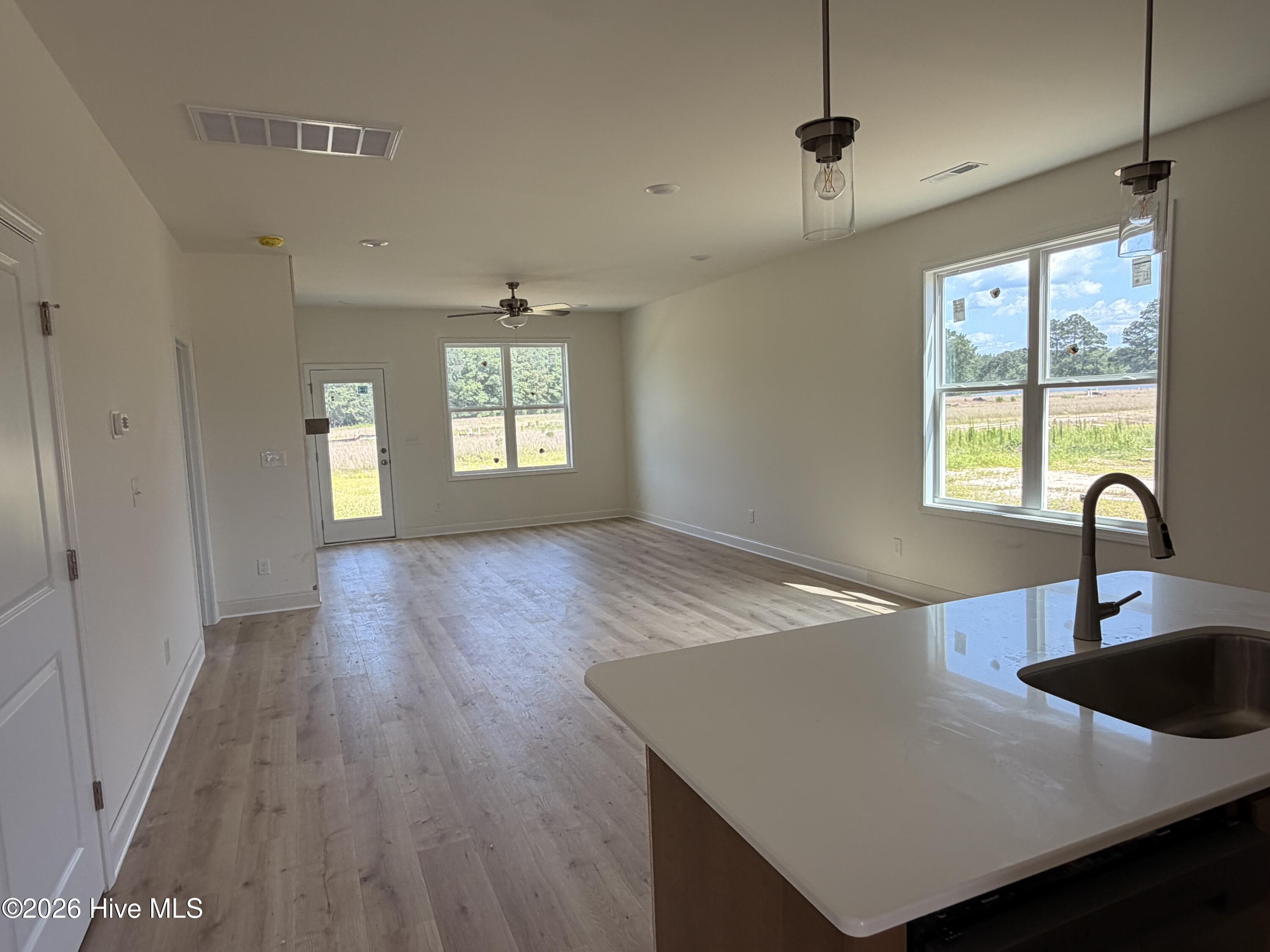 60 W Coulter Court Property Photo 4