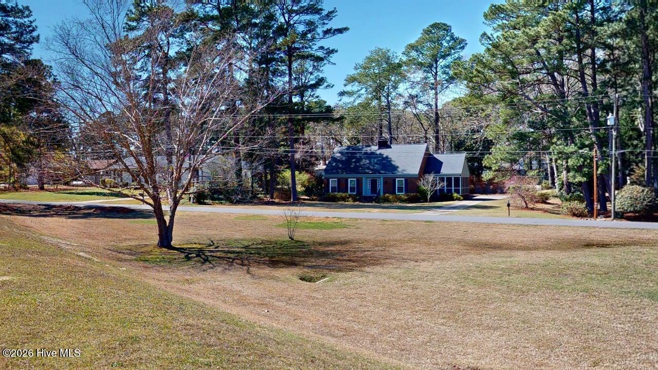 808 E Beechtree Drive Property Photo 4