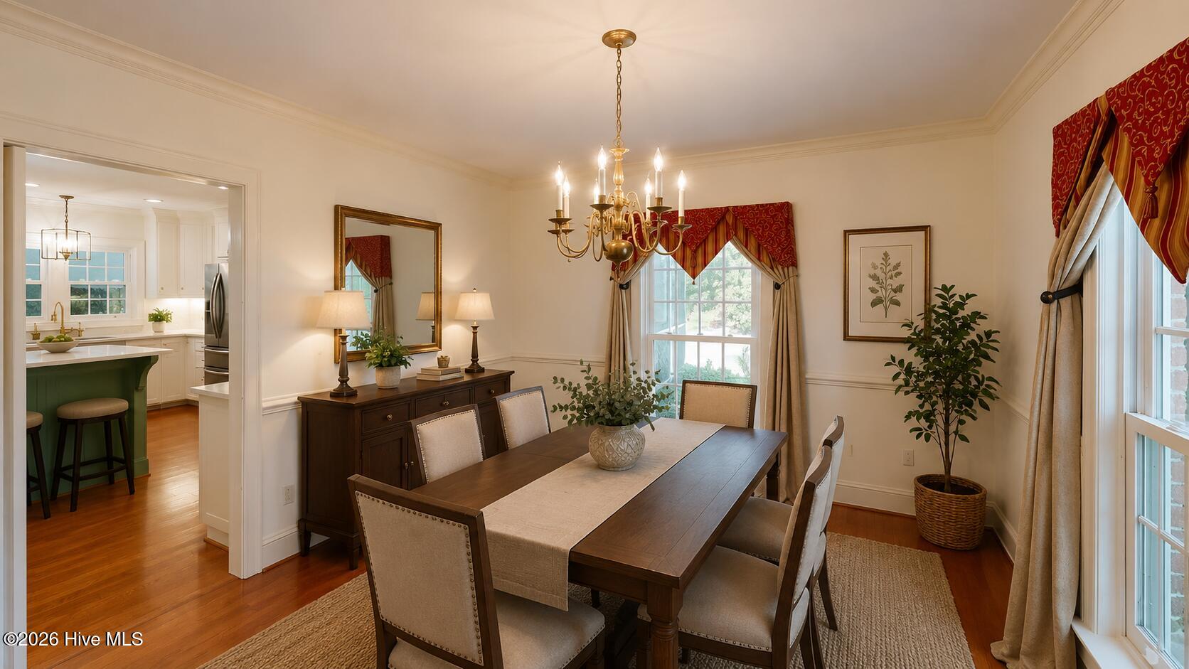 808 E Beechtree Drive Property Photo 10
