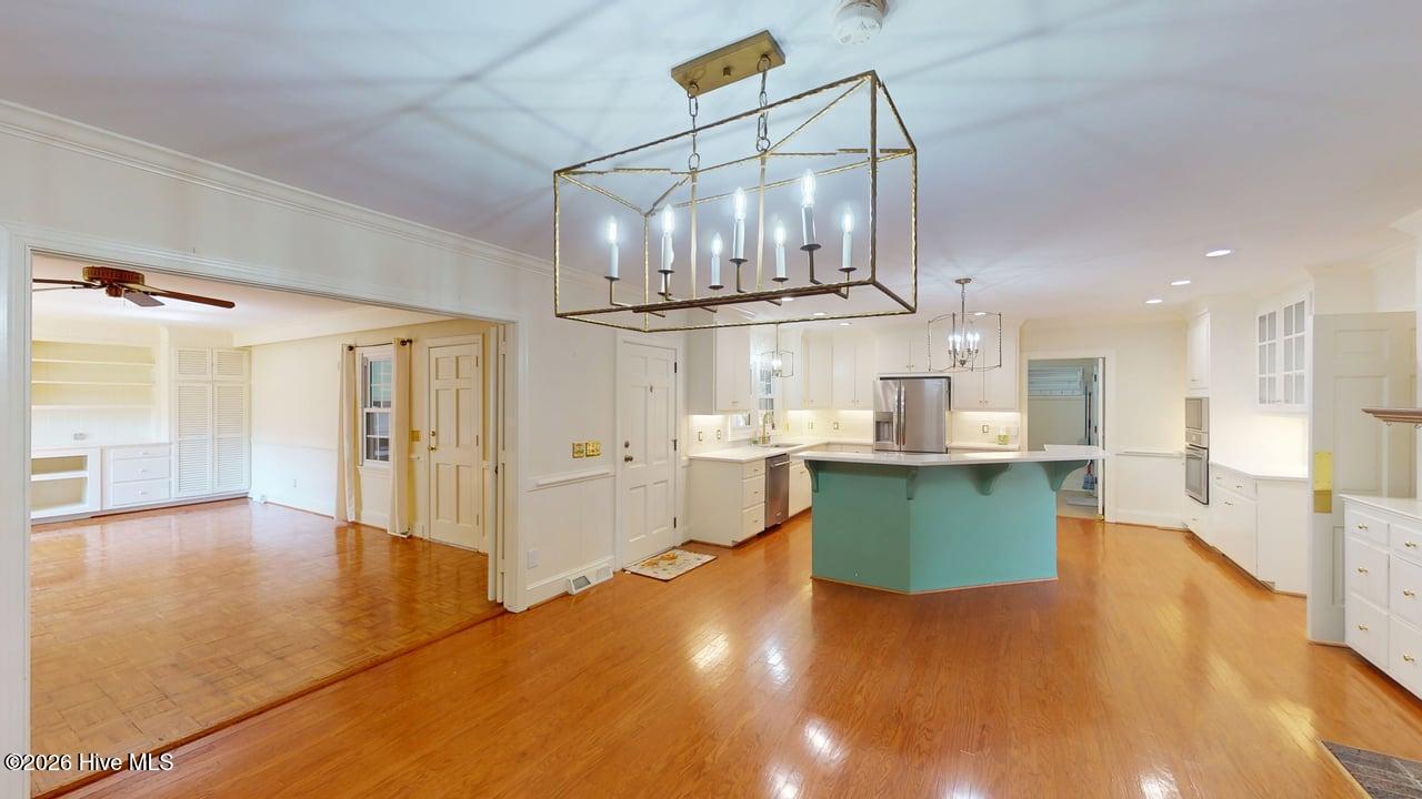 808 E Beechtree Drive Property Photo 14