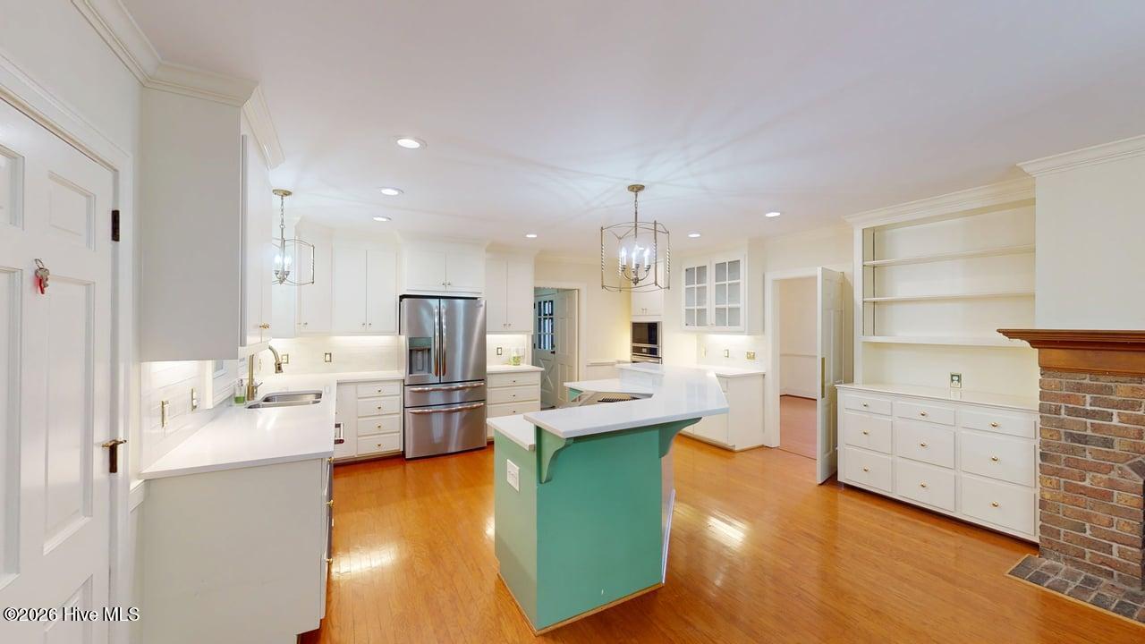 808 E Beechtree Drive Property Photo 16