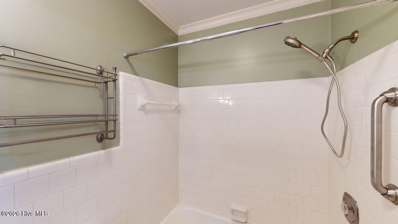 808 E Beechtree Drive Property Photo 33
