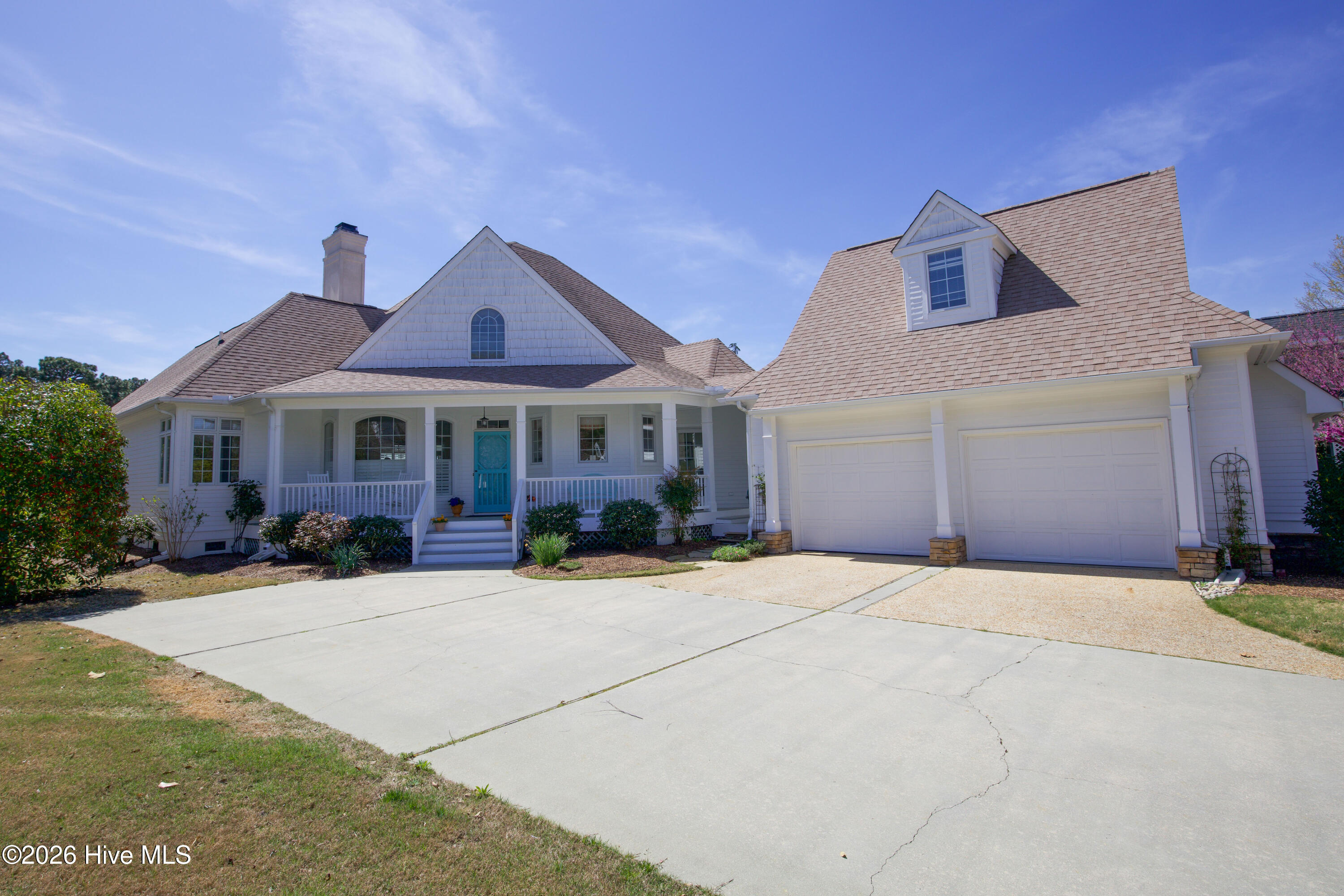 332 Magnolia Circle Property Photo 1