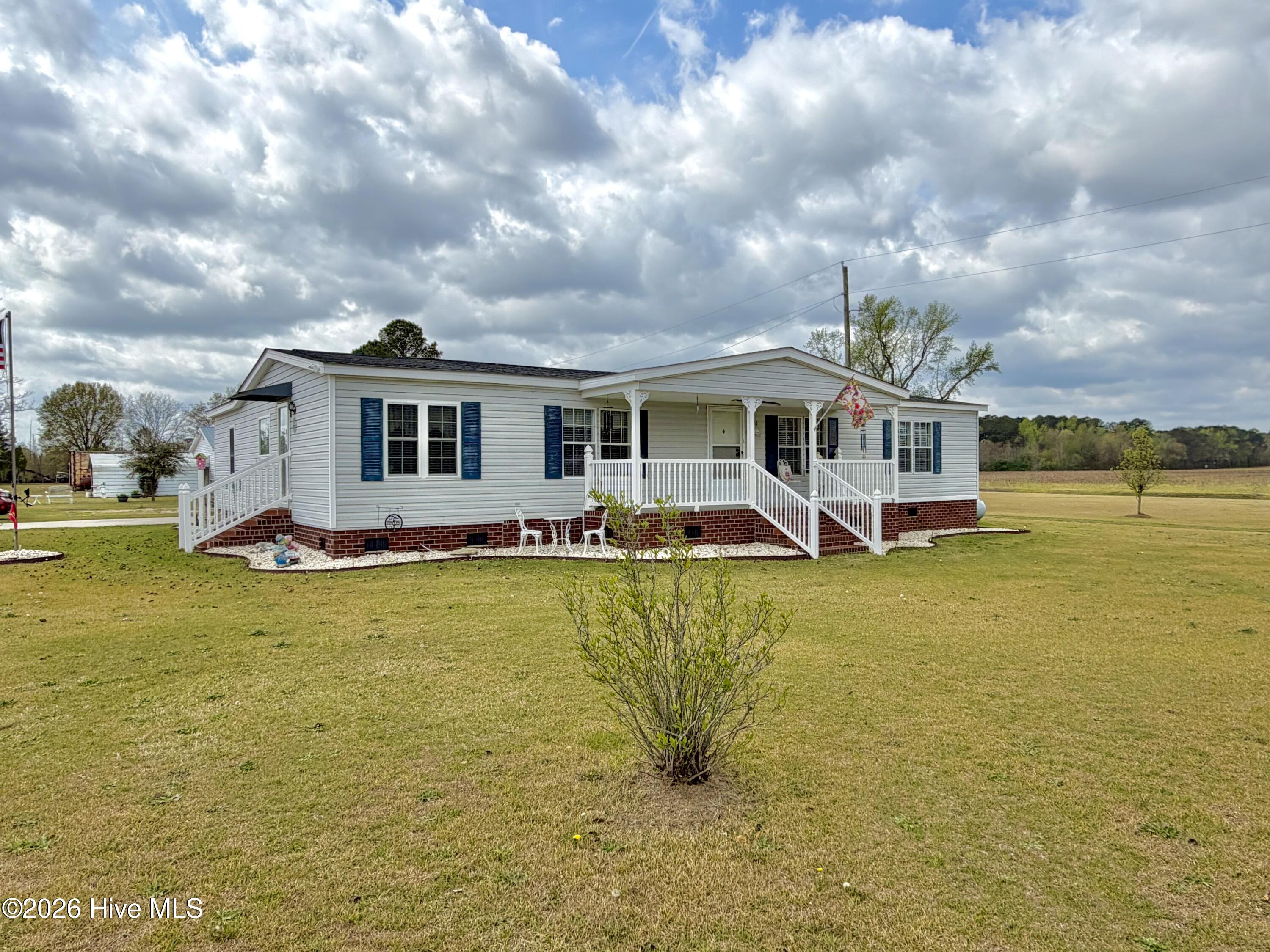 1961 Becton Farm Road Property Photo 6