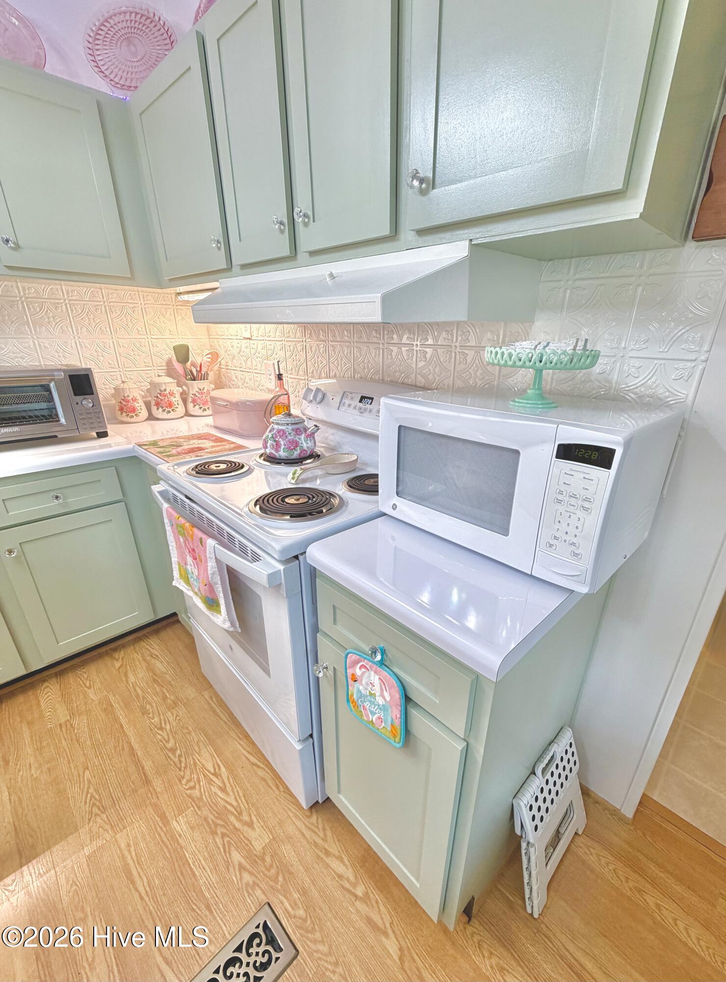 1961 Becton Farm Road Property Photo 34