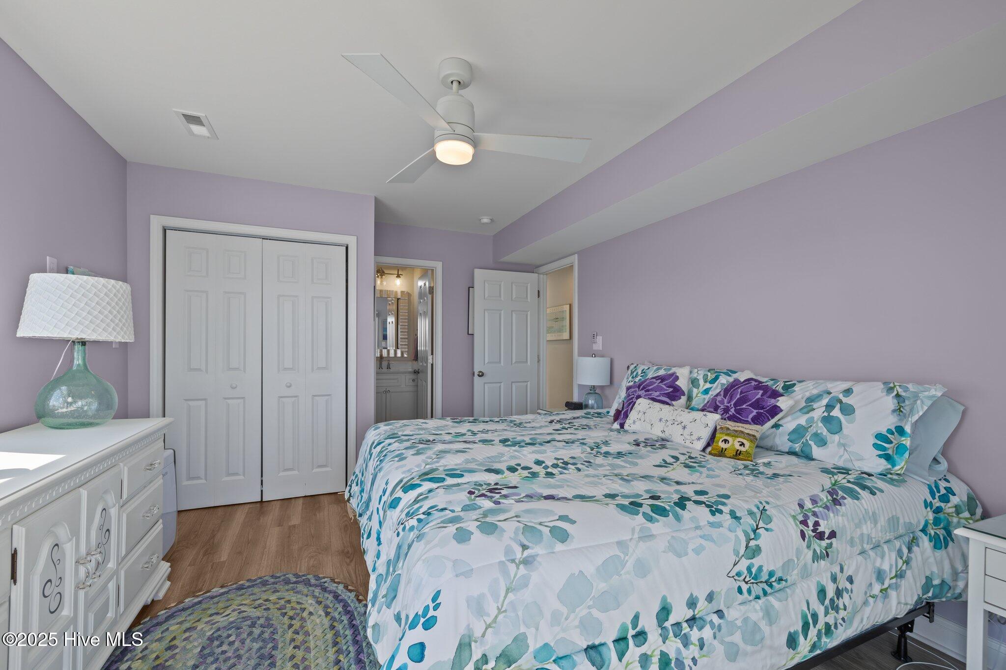 2506 Emerald Drive E Property Photo 11