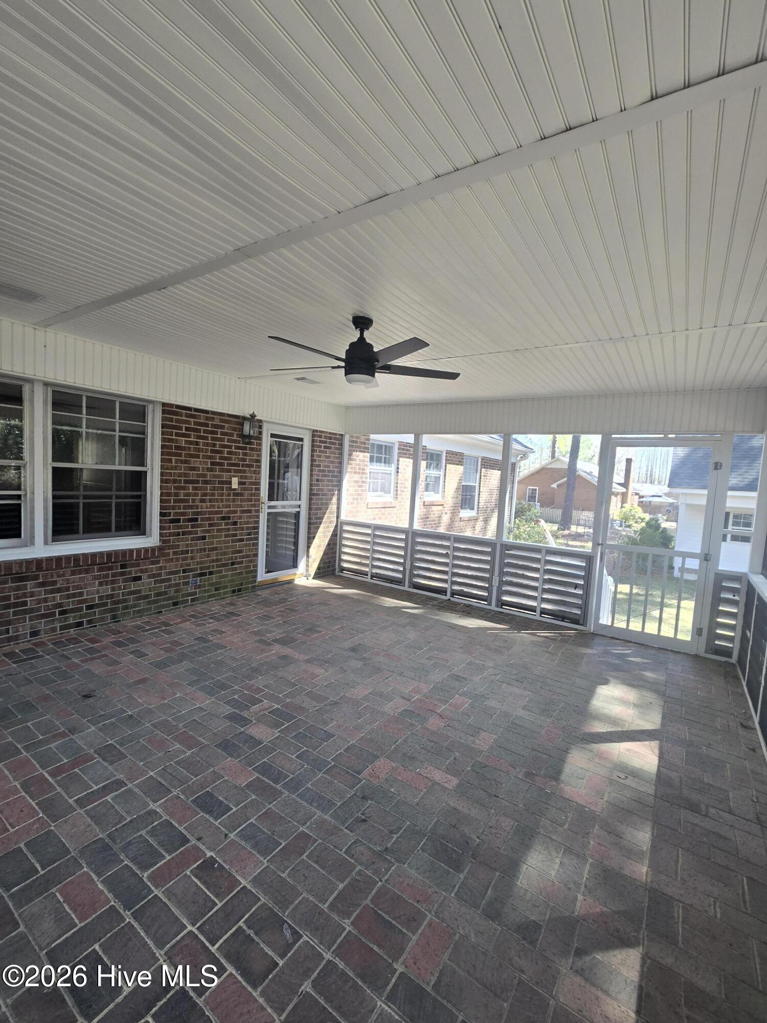 701 S Broad Street Property Photo 35