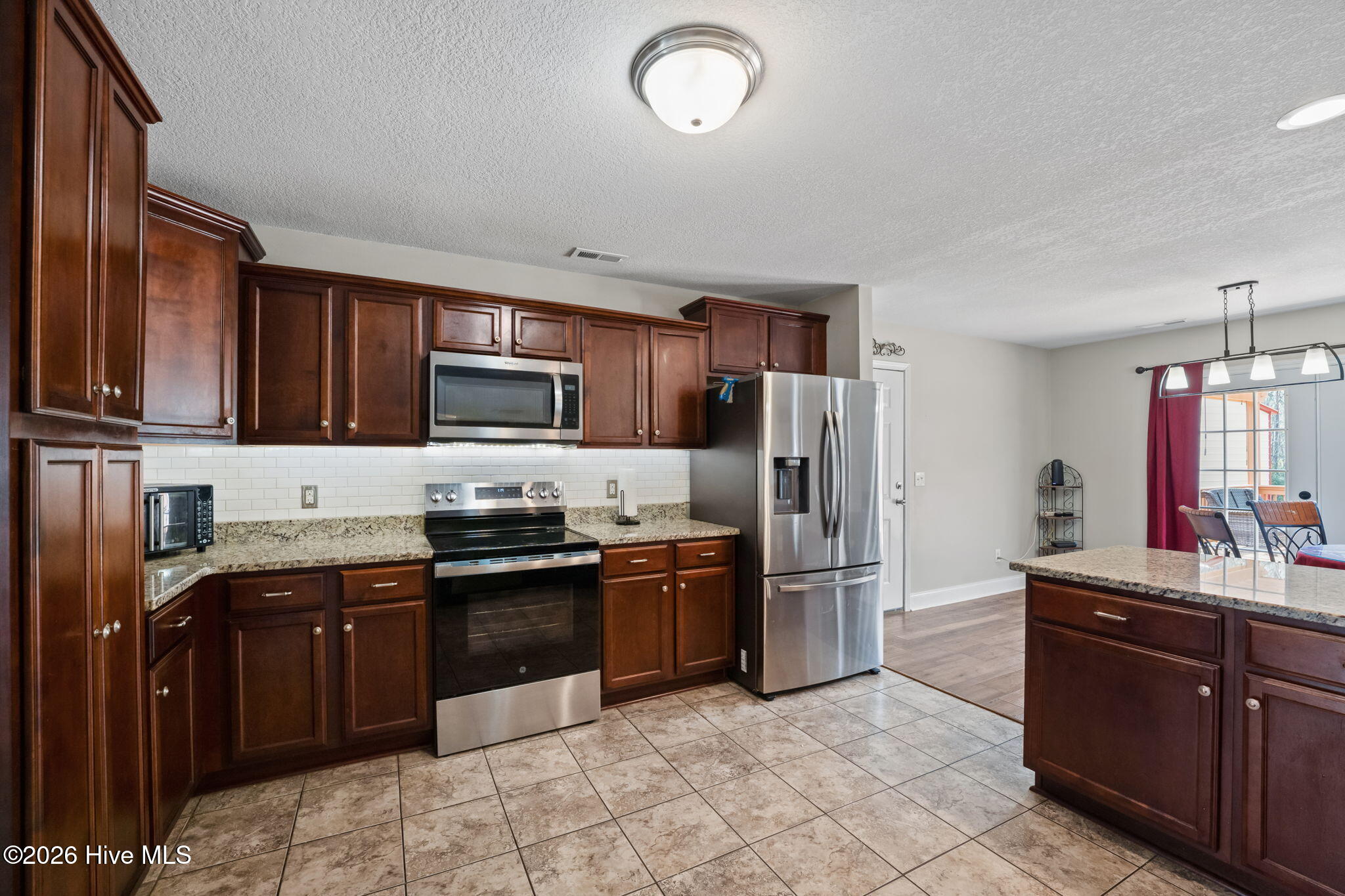 26708 Aberdeen Road Property Photo 7