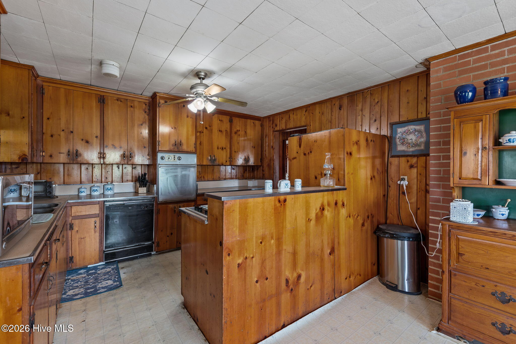 1739 Mcduffie Road Property Photo 4