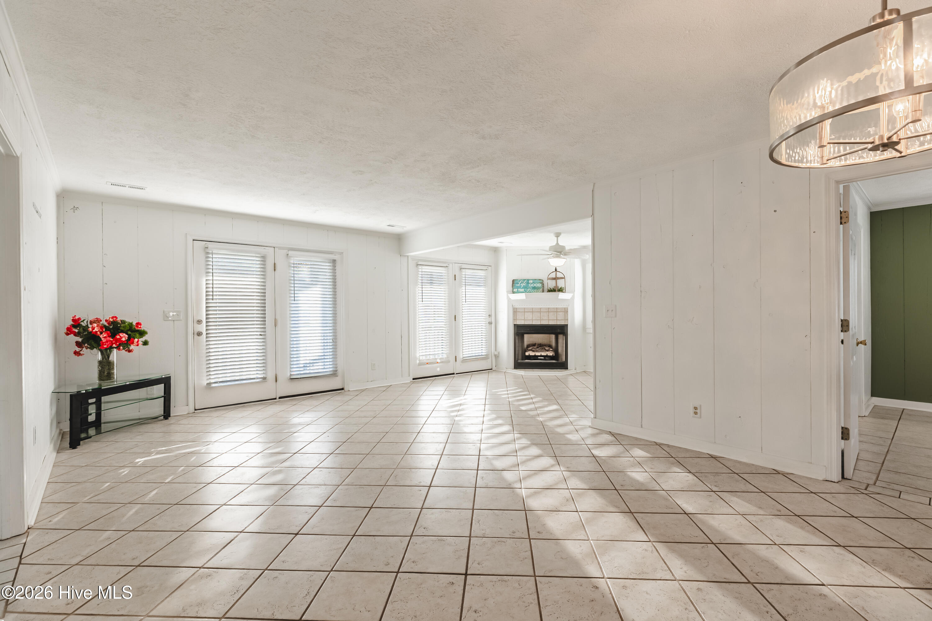 406 36th Street Property Photo 4