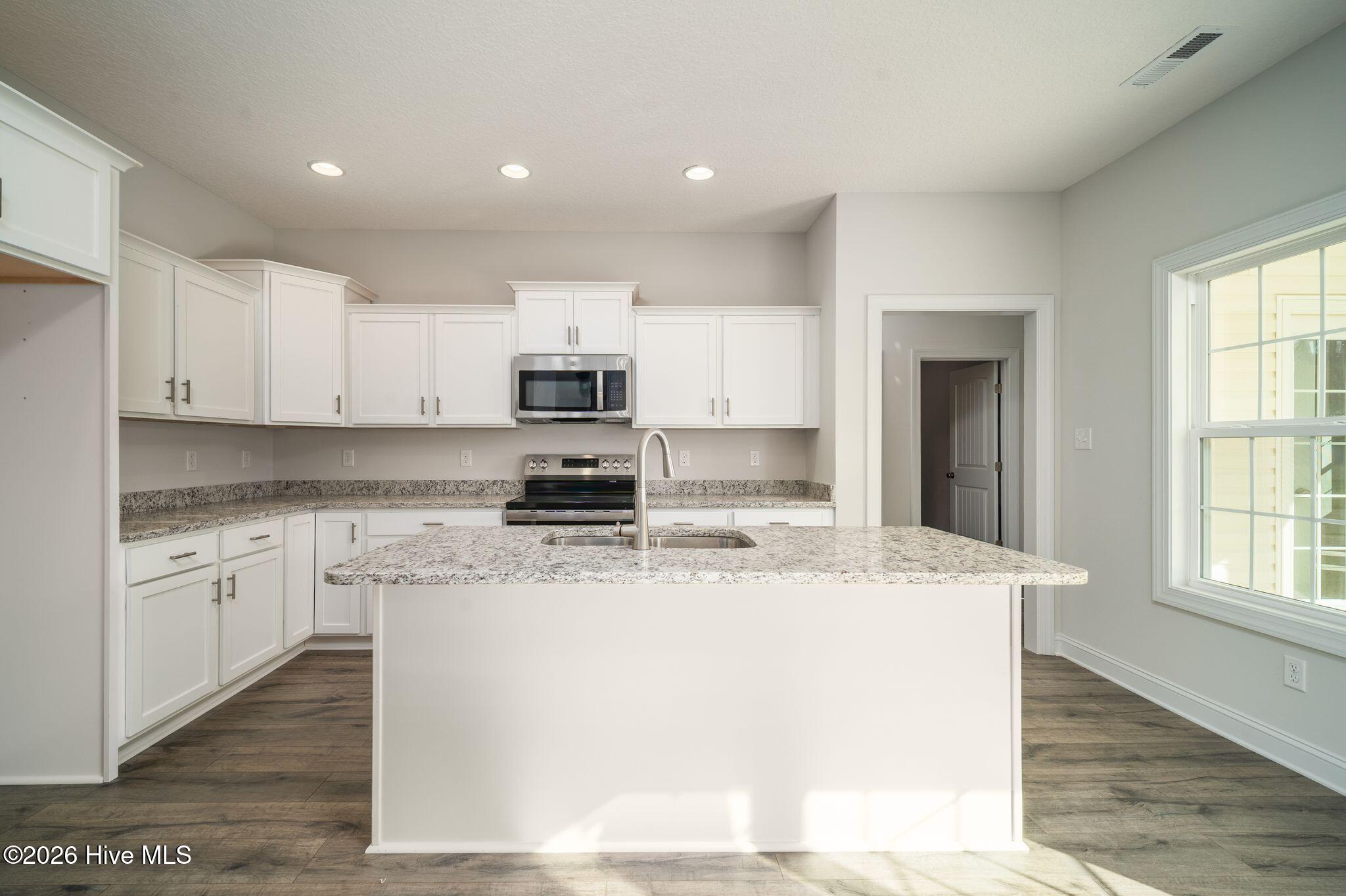 500 Huggins Way Property Photo 14