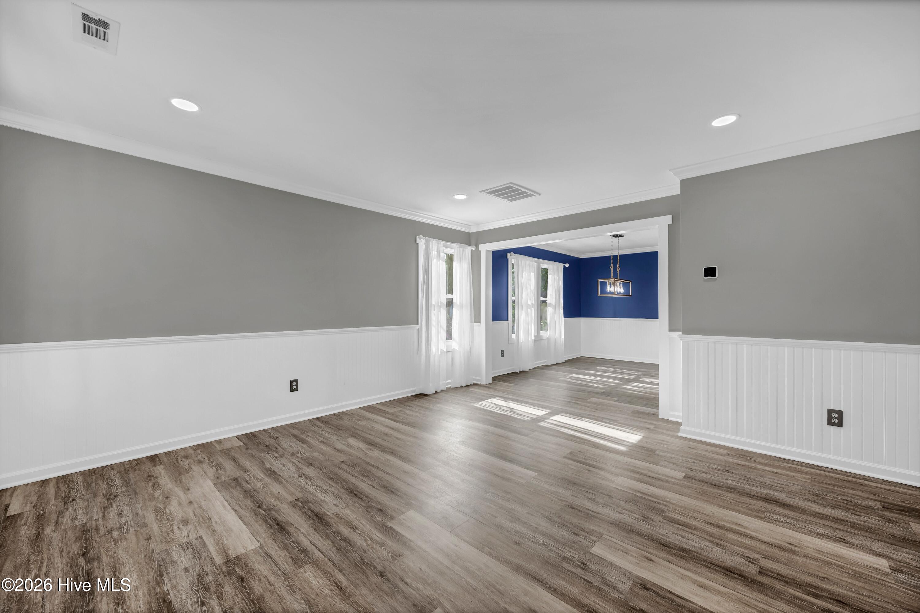2106 Troon Court Property Photo 6