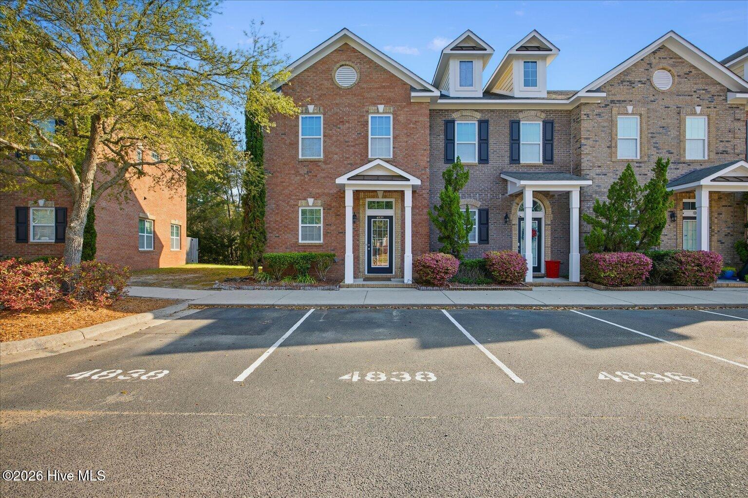 4838 Exton Park Loop Property Photo 2