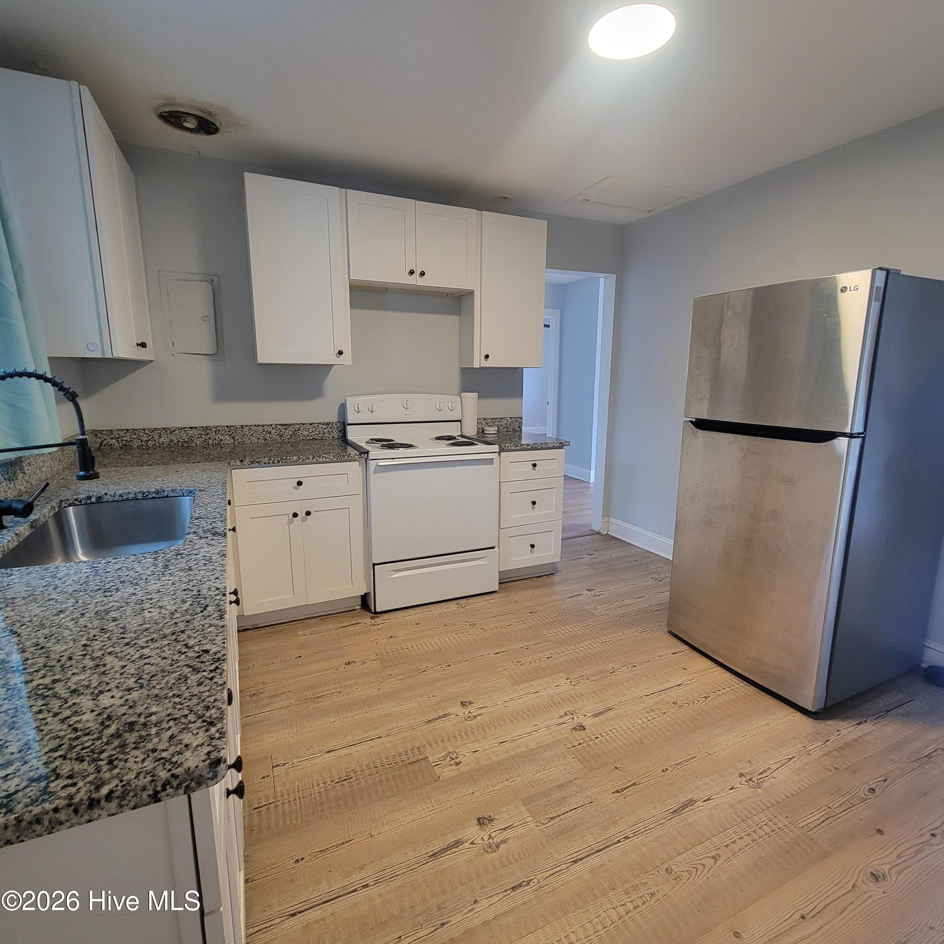 200 S Smith Street Property Photo 11