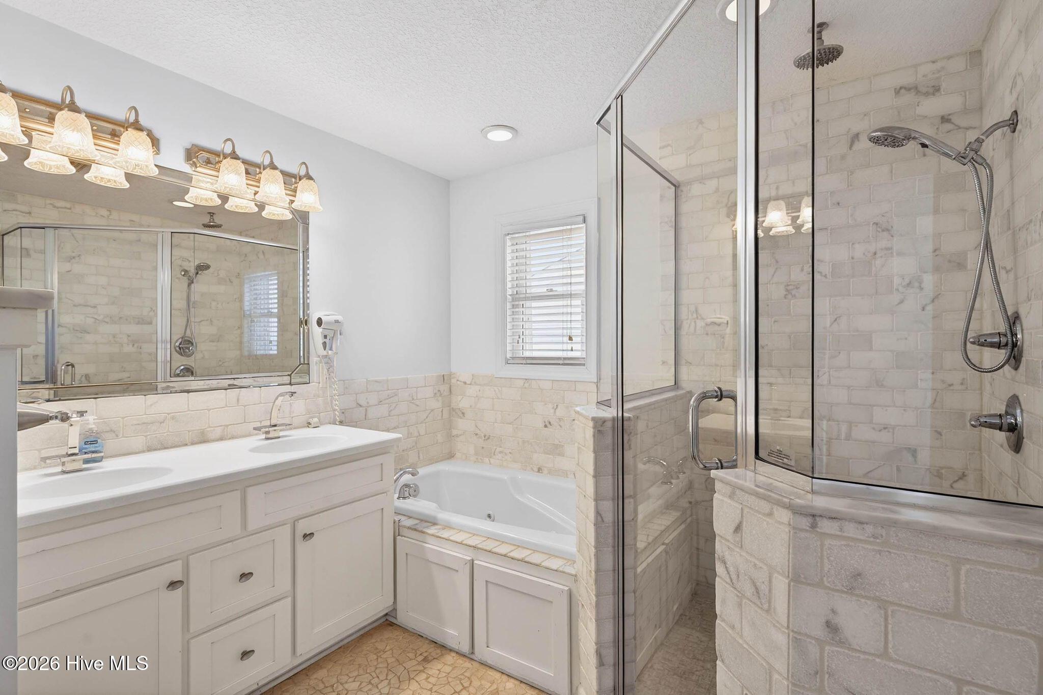 607 W Main Street # A&b Property Photo 15