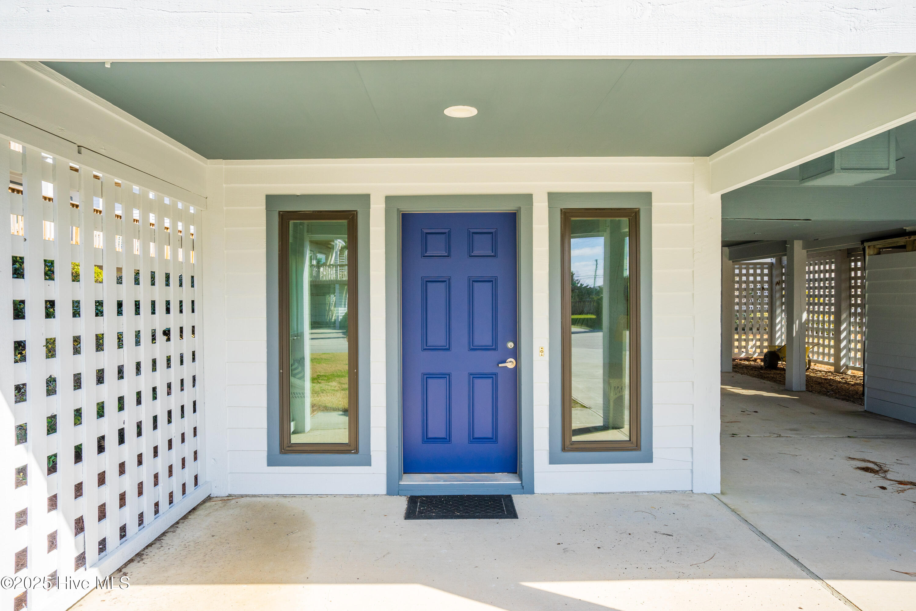 8 Sea Oats Lane Property Photo 2