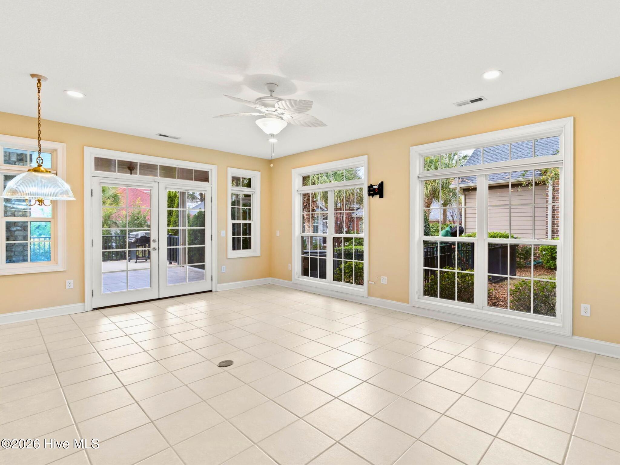 502 Tradewind Court Property Photo 10