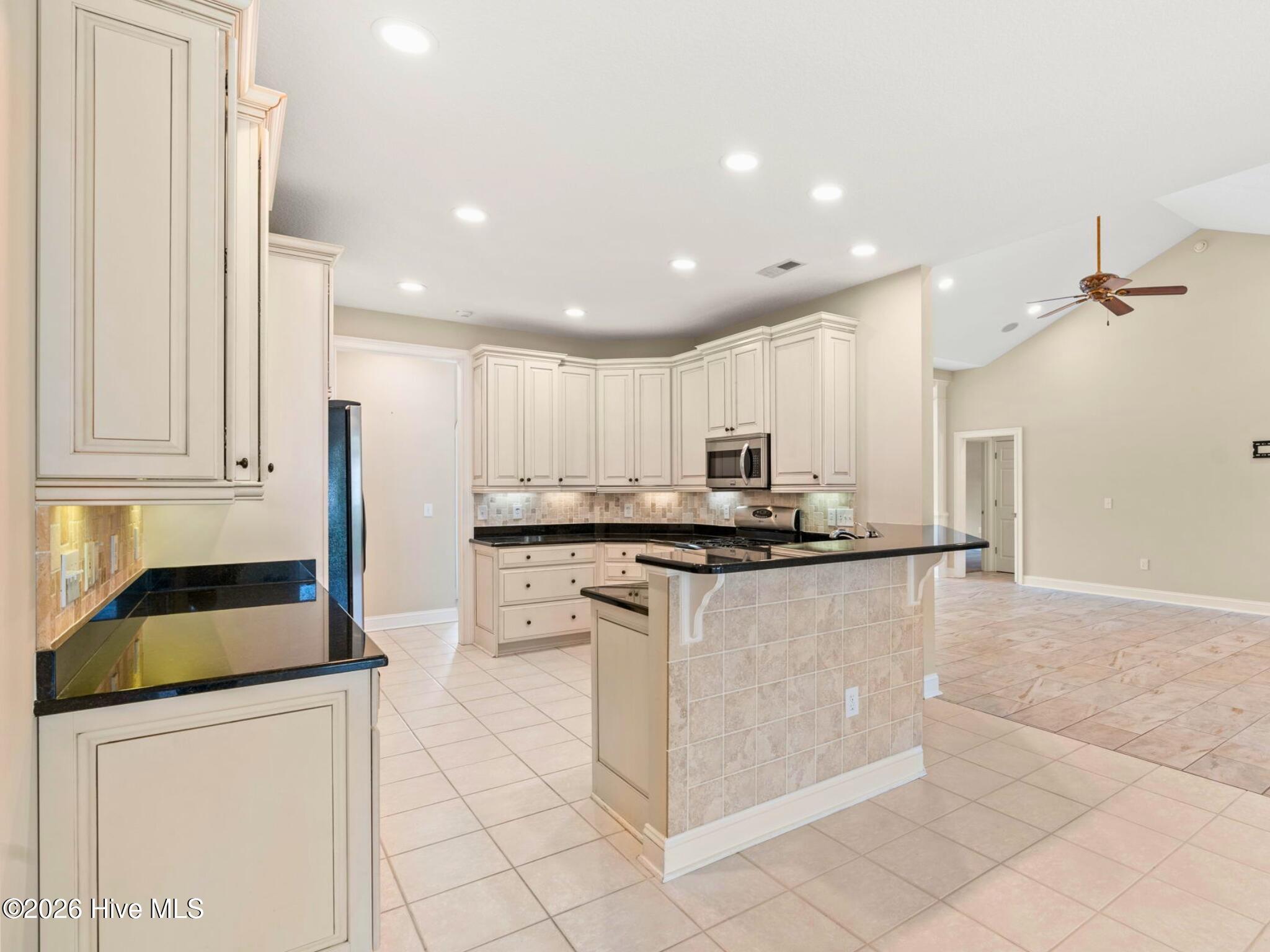 502 Tradewind Court Property Photo 12