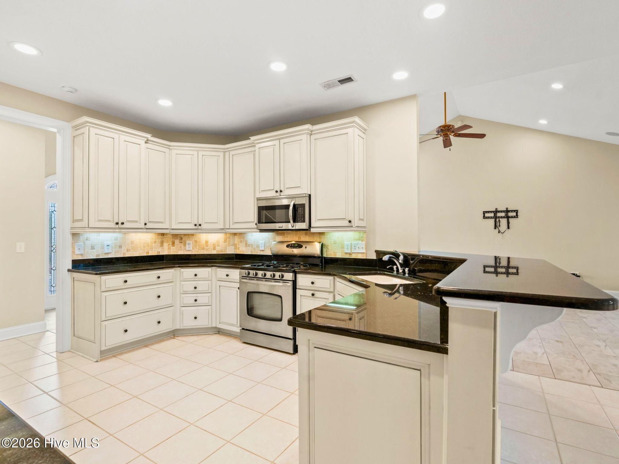 502 Tradewind Court Property Photo 13