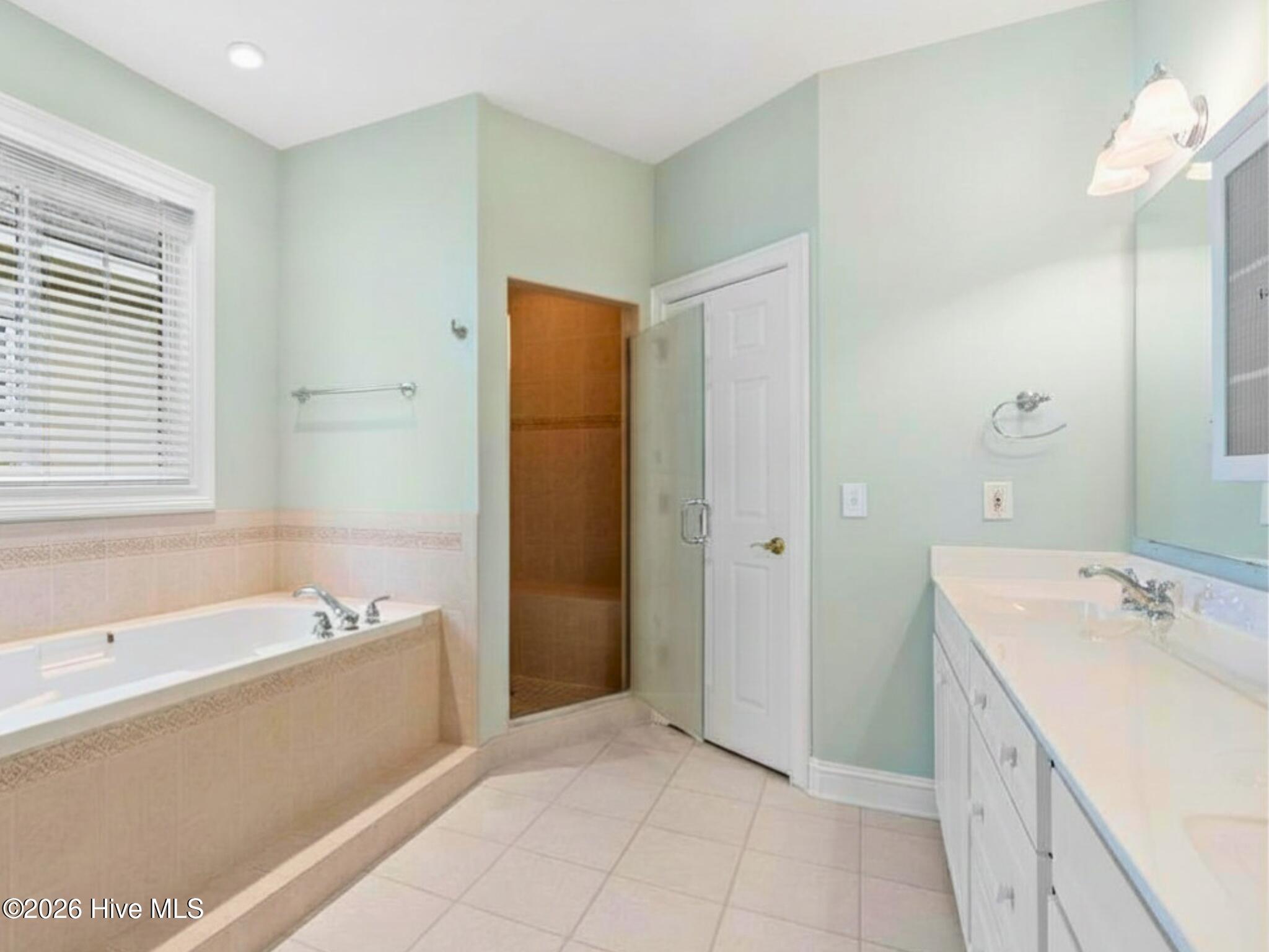 502 Tradewind Court Property Photo 18