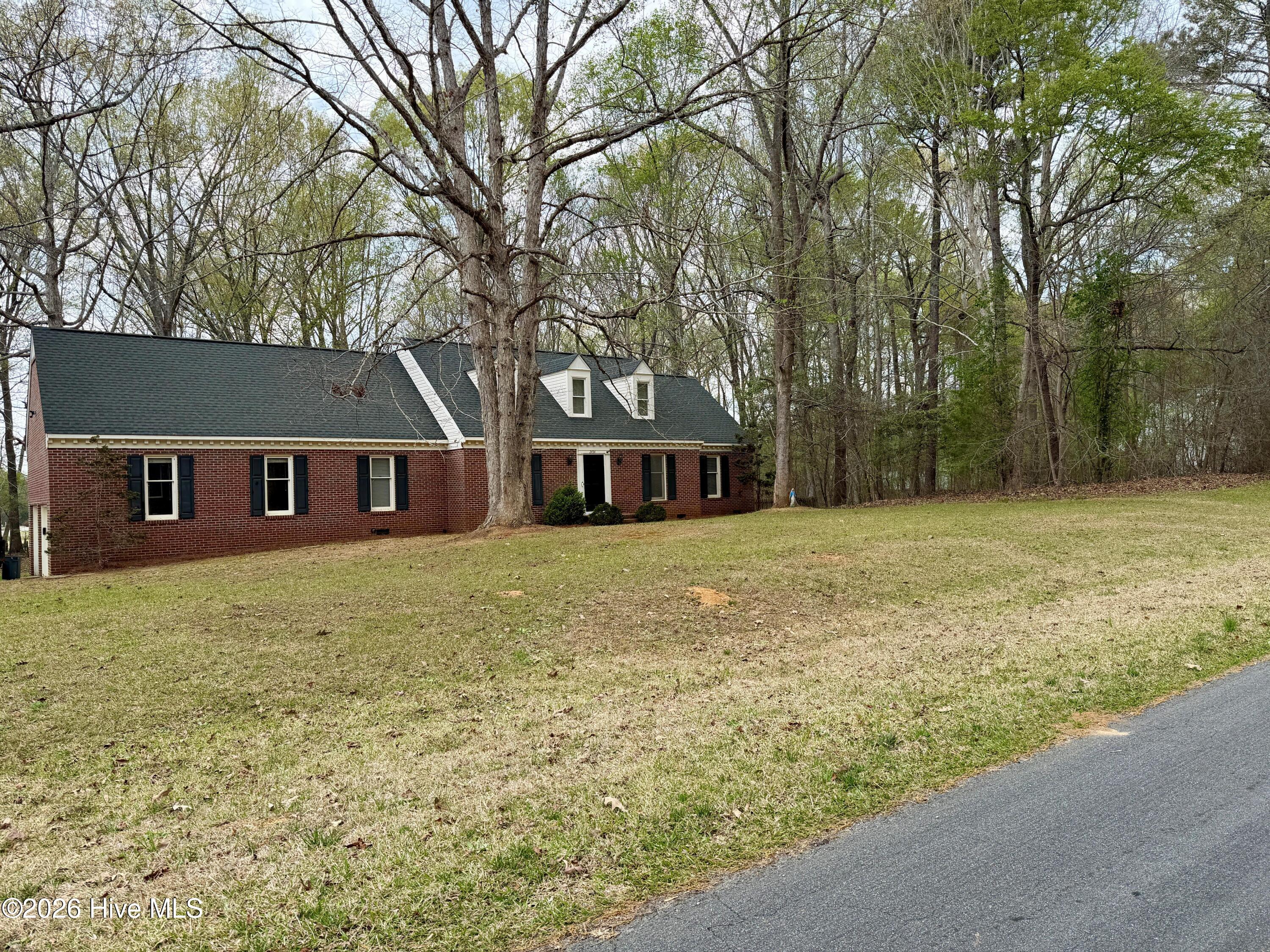 2454 Buckboard Trail Property Photo 3