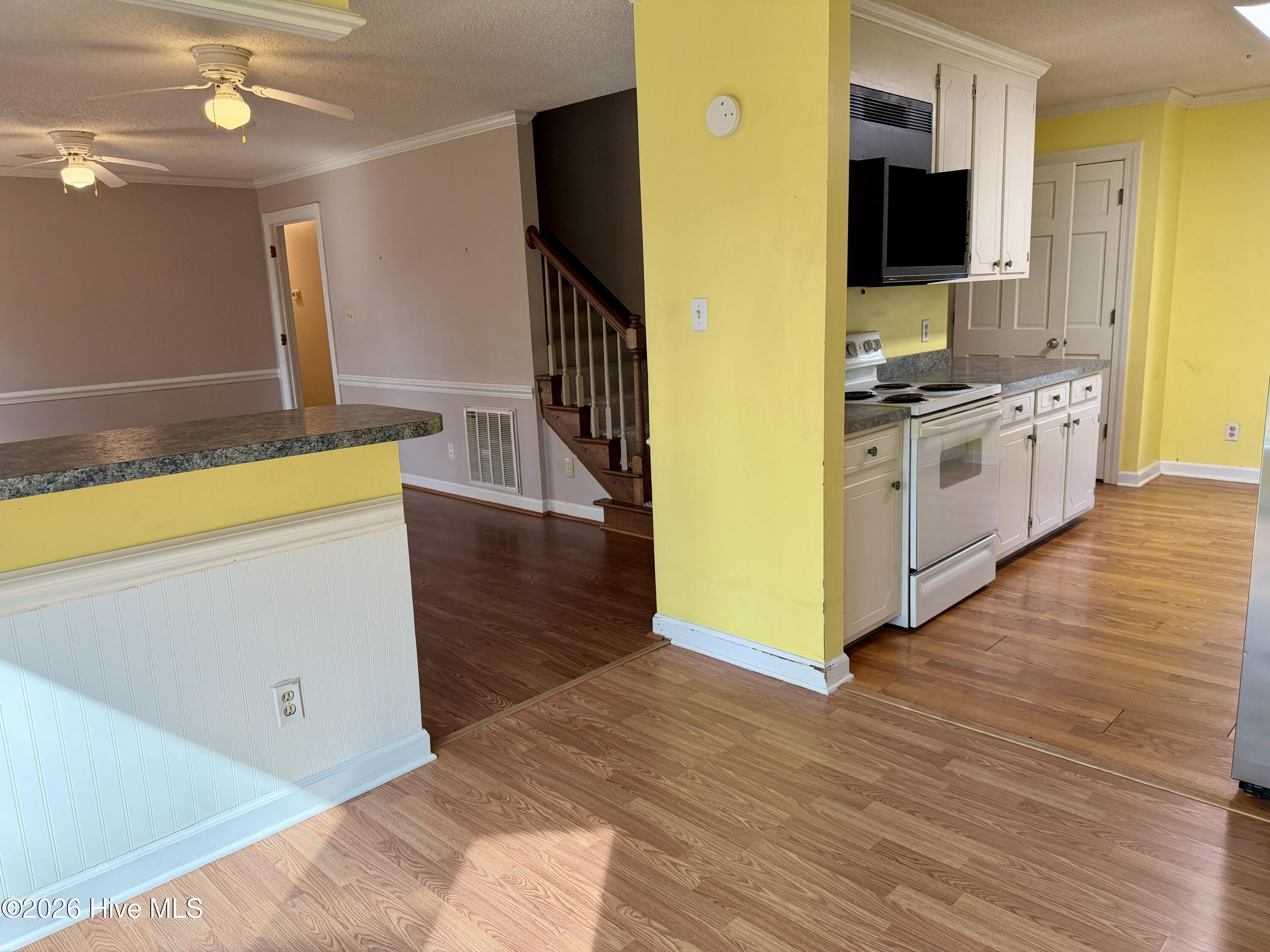 2454 Buckboard Trail Property Photo 18