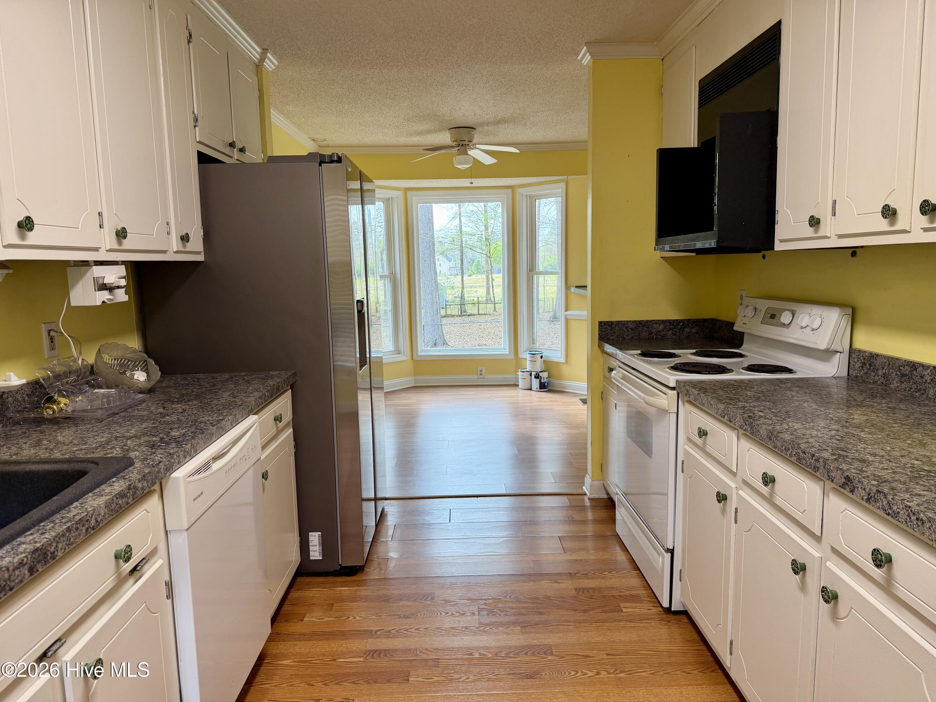 2454 Buckboard Trail Property Photo 22