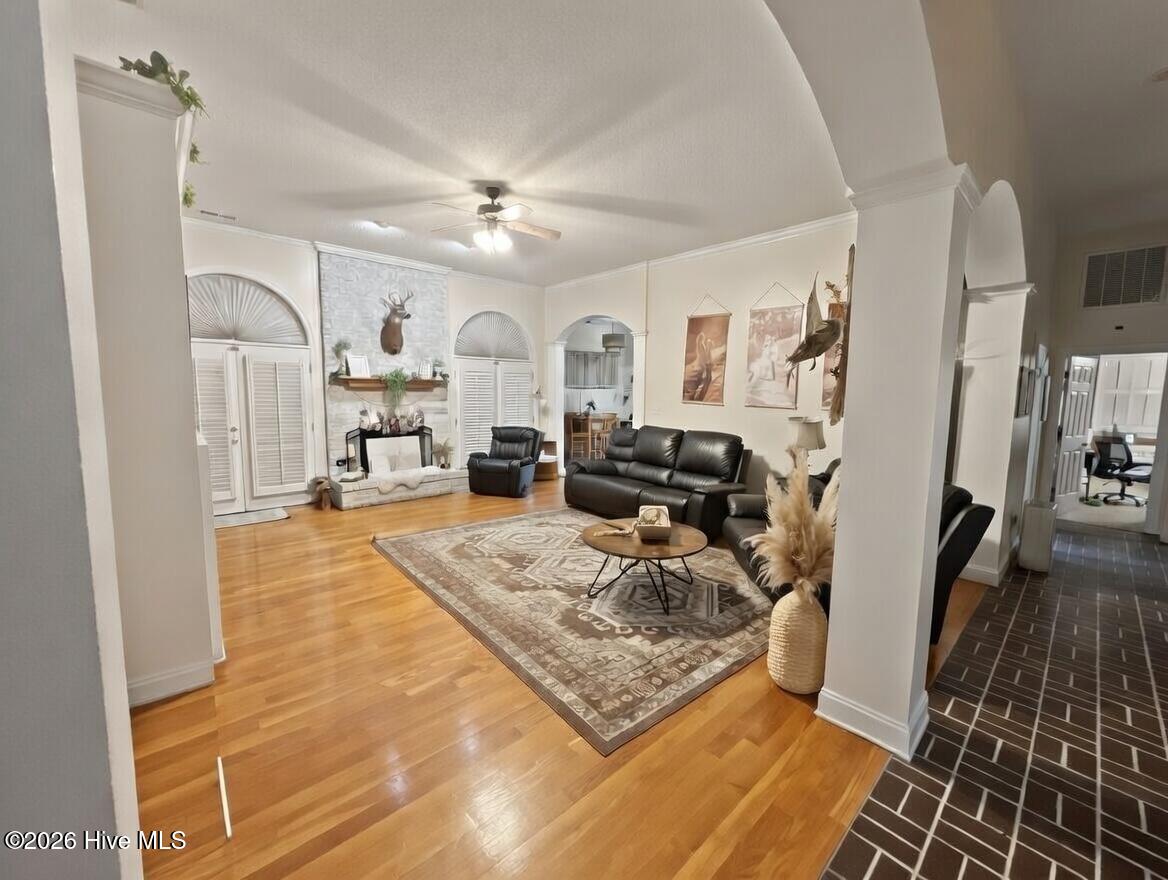 251 Whites Crossing Lane Property Photo 4