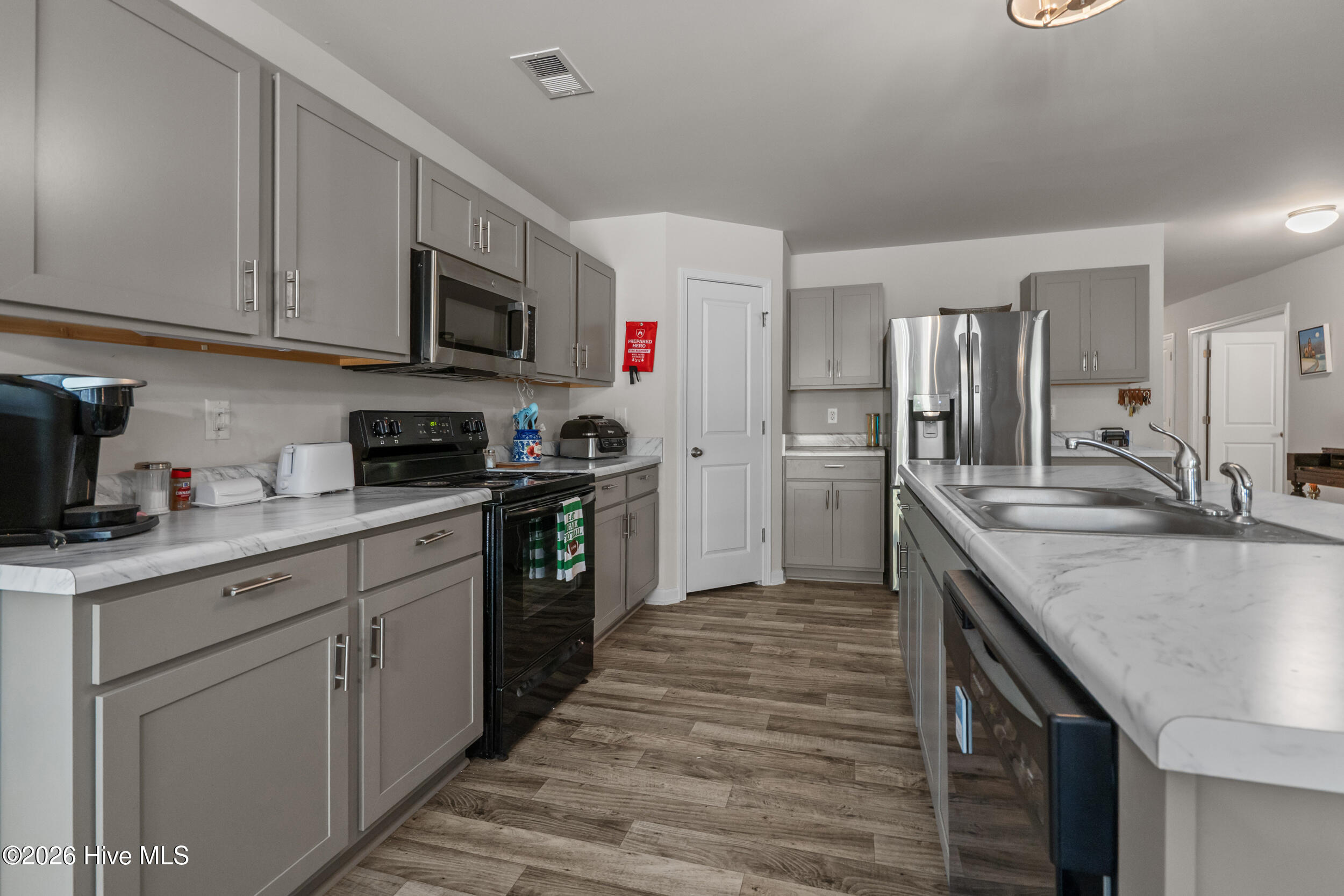 737 Landmark Cove Property Photo 14