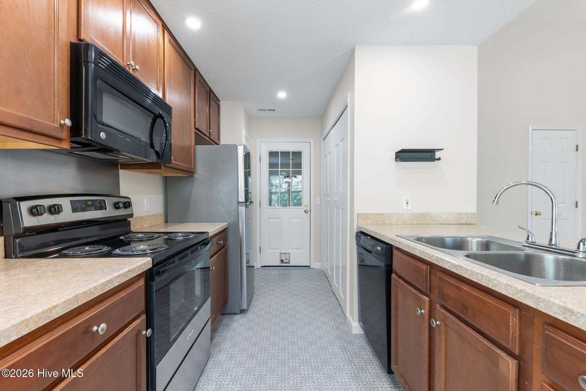 110 Kensington Way Property Photo 10