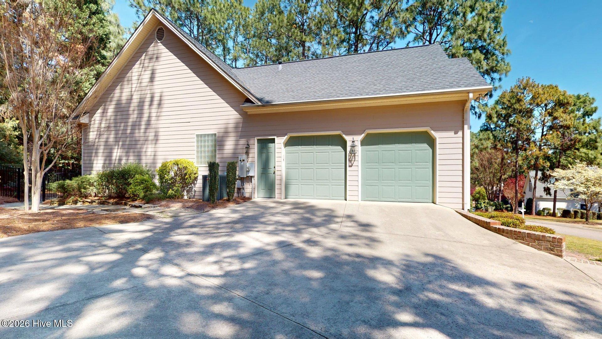 30 Steeplechase Court Property Photo 4