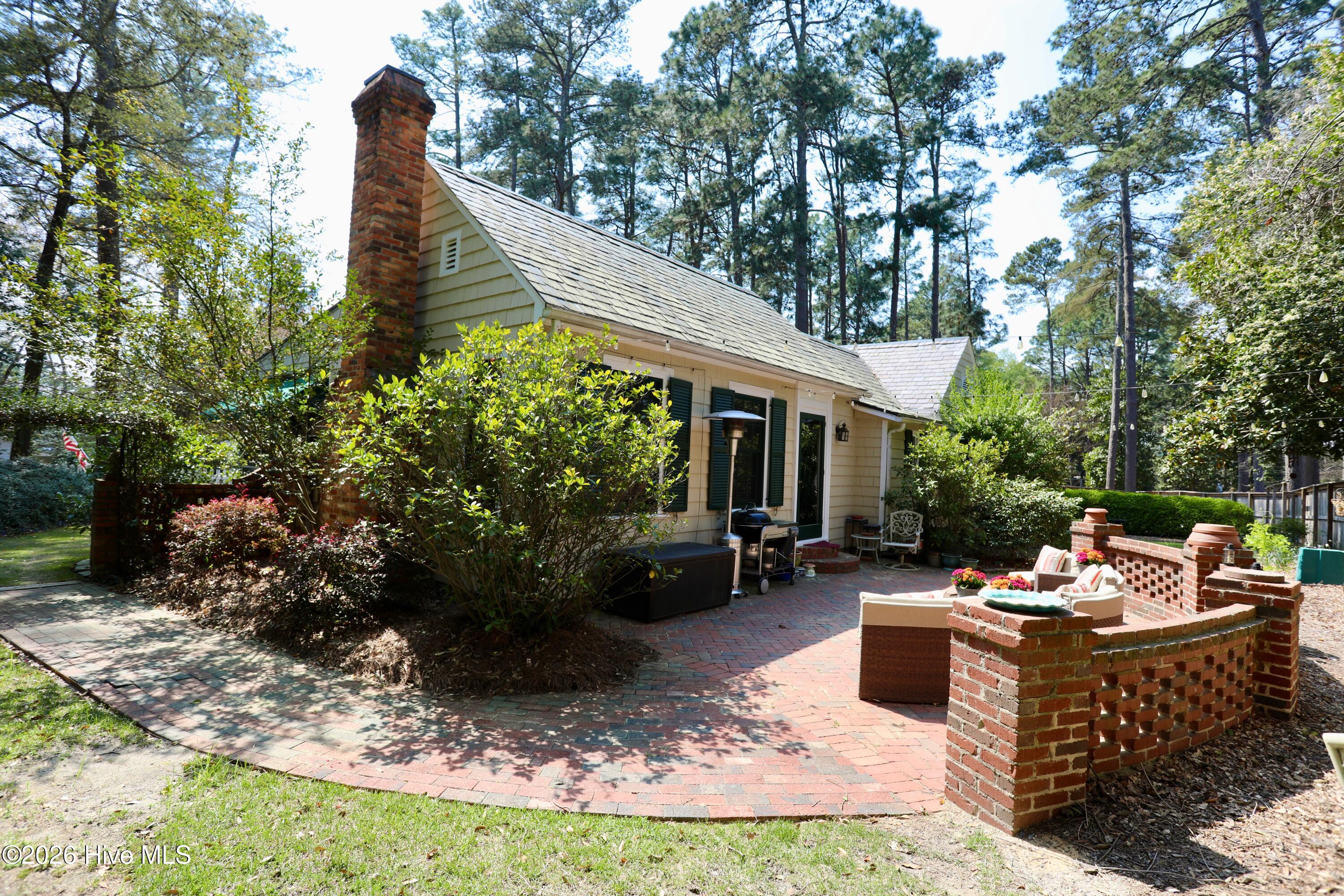 370 E Morganton Road Property Photo 1