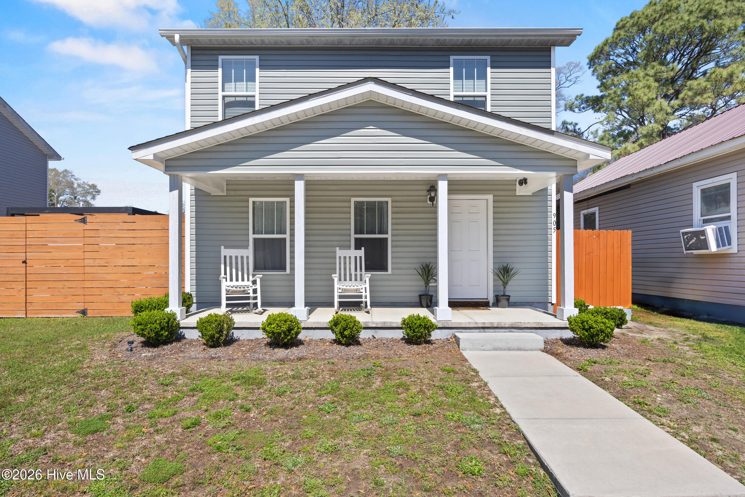 905 Walnut Street Property Photo 1