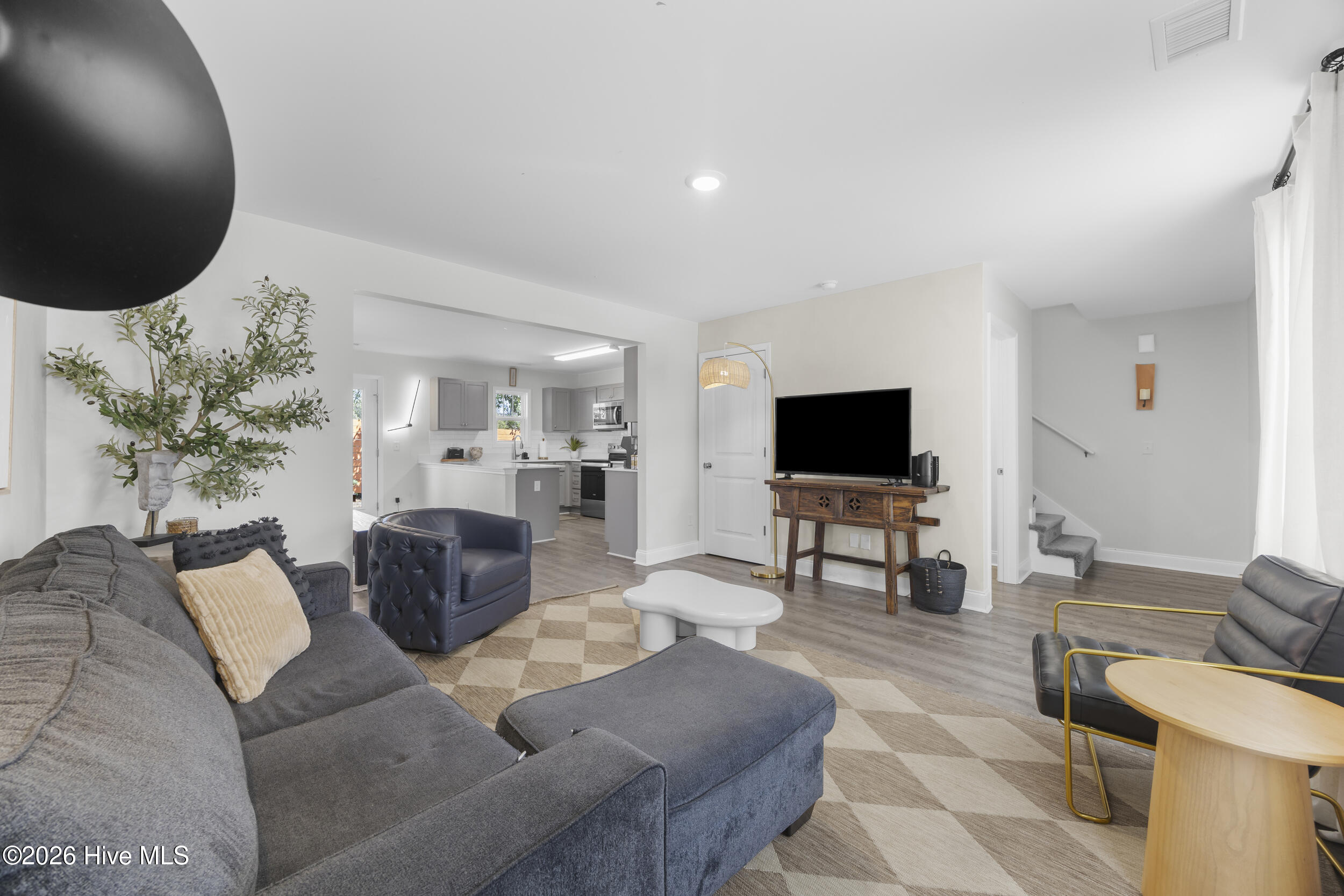 905 Walnut Street Property Photo 11