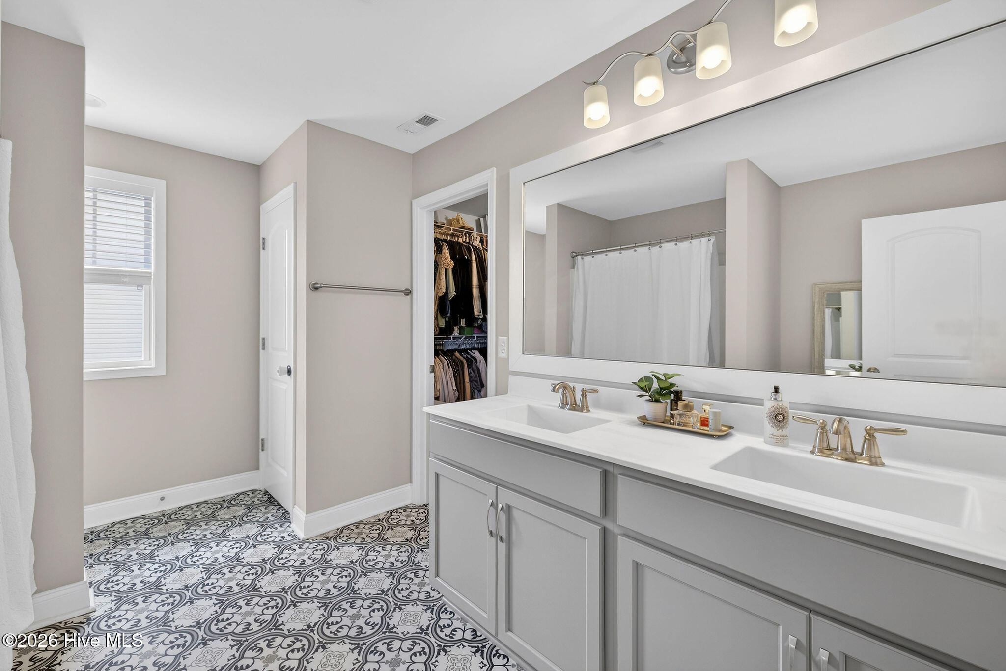 1238 Dabney Park Drive Property Photo 18