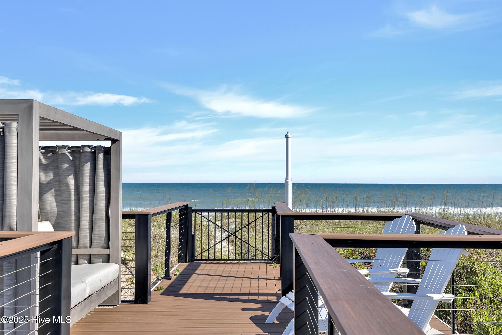 8703 Ocean View Drive East Property Photo 78