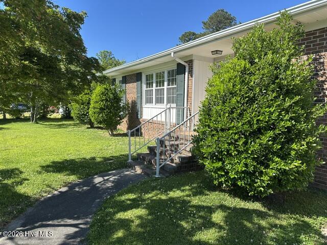 315 Hampton Drive Property Photo 3