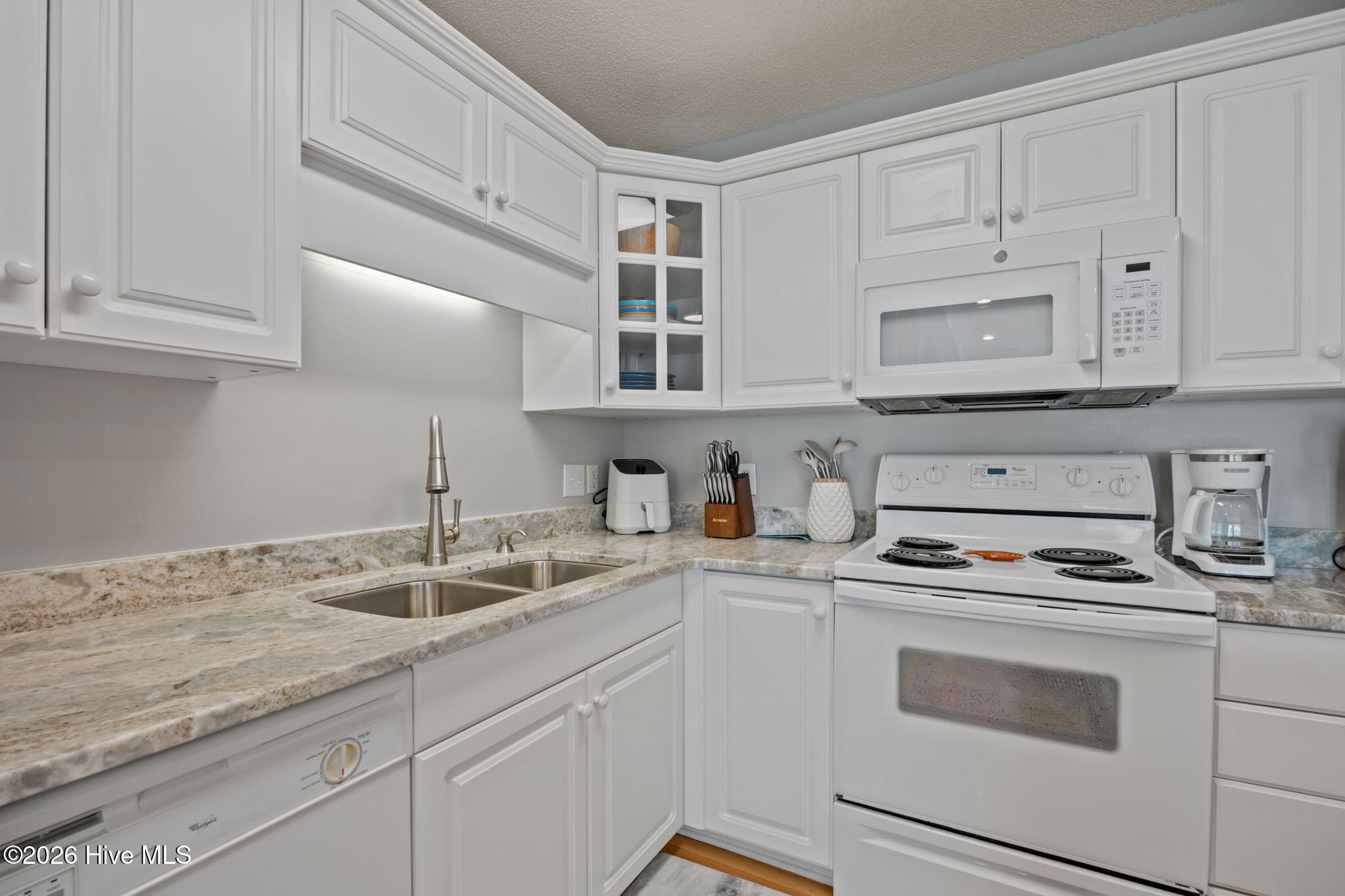 2903 Pointe West Drive A Property Photo 8