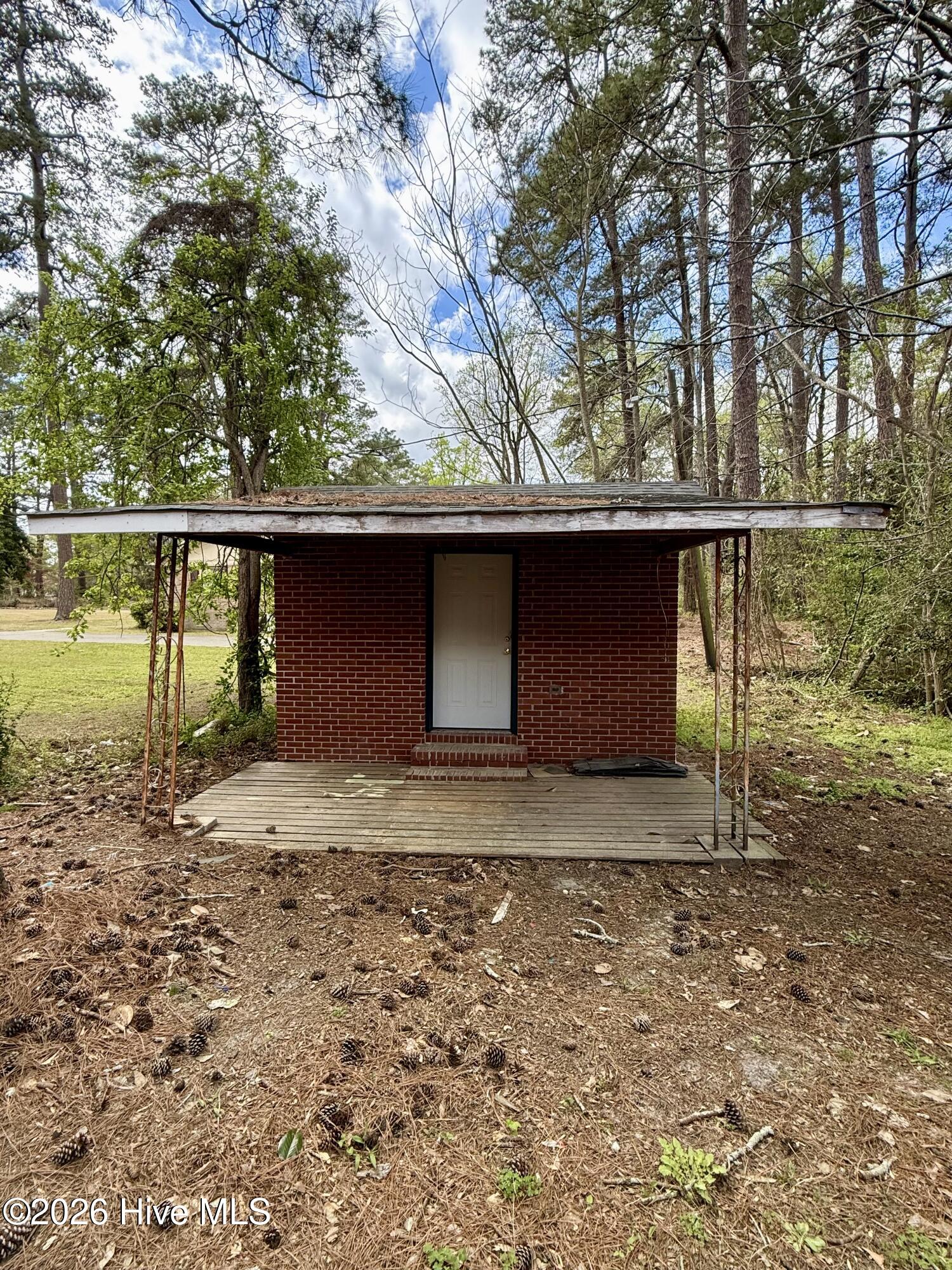 1004 Hyland Avenue Property Photo 8