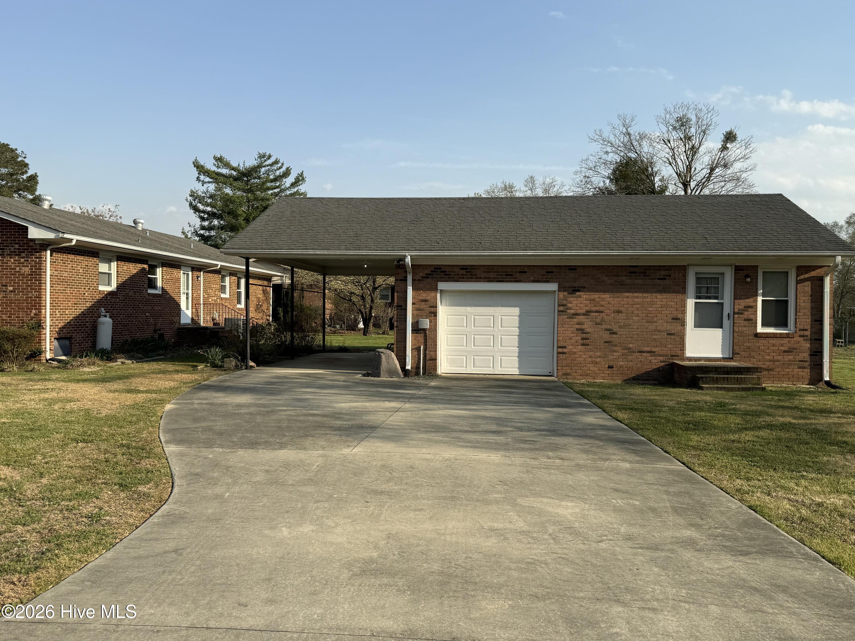2992 Cherry Lane Property Photo 5