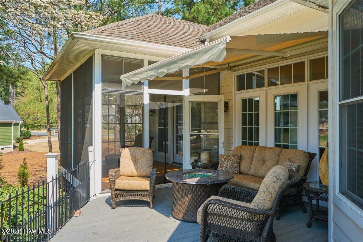 128 Belmont Court Property Photo 33