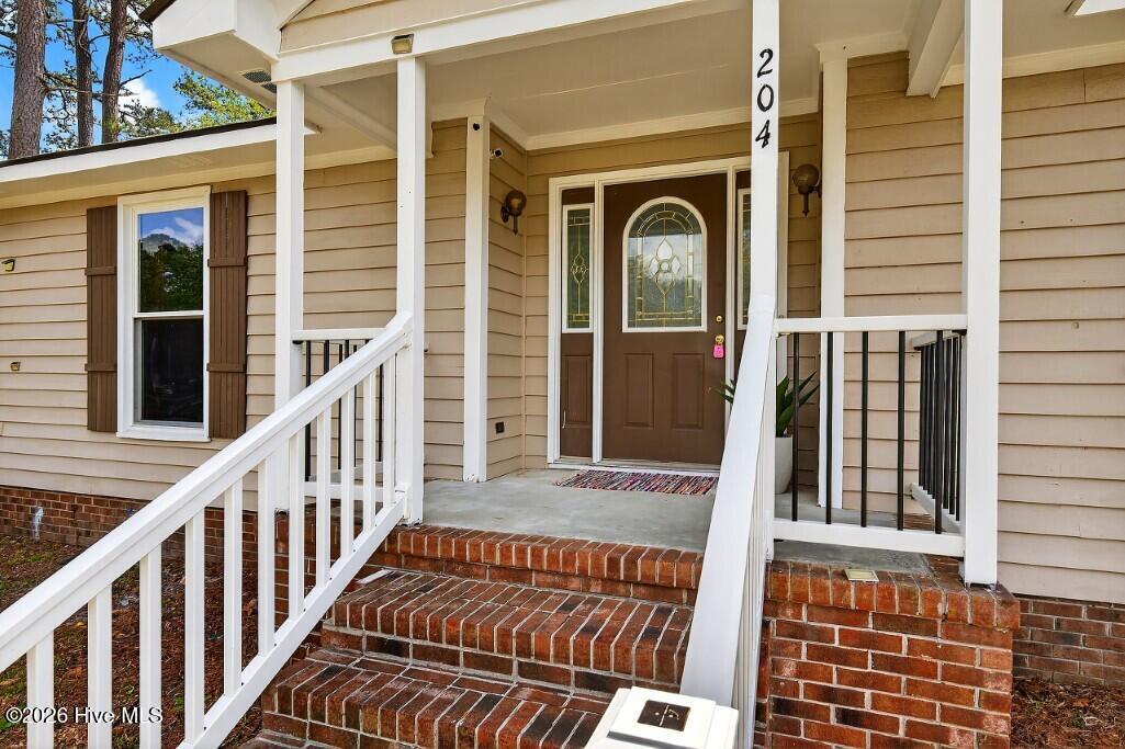 204 Sweetbriar Lane Property Photo 2