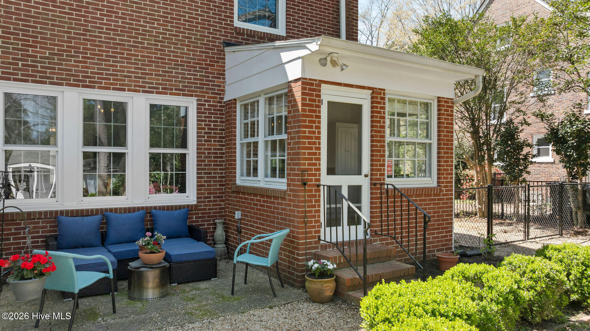 1507 E Mulberry Street Property Photo 6