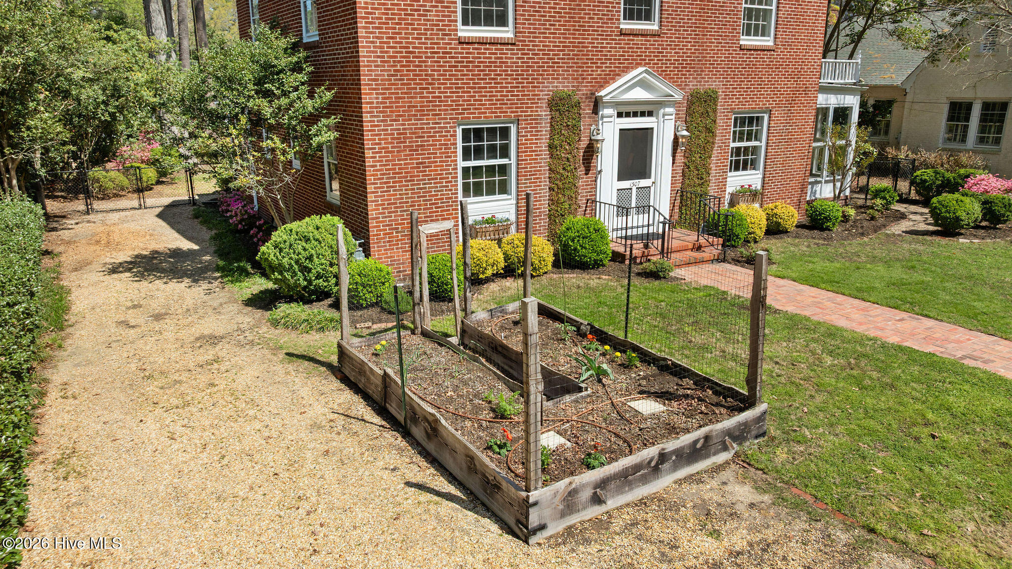 1507 E Mulberry Street Property Photo 11