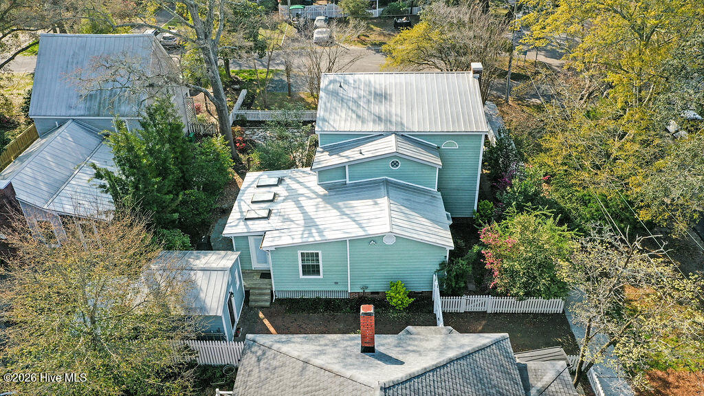 301 E West Street Property Photo 44